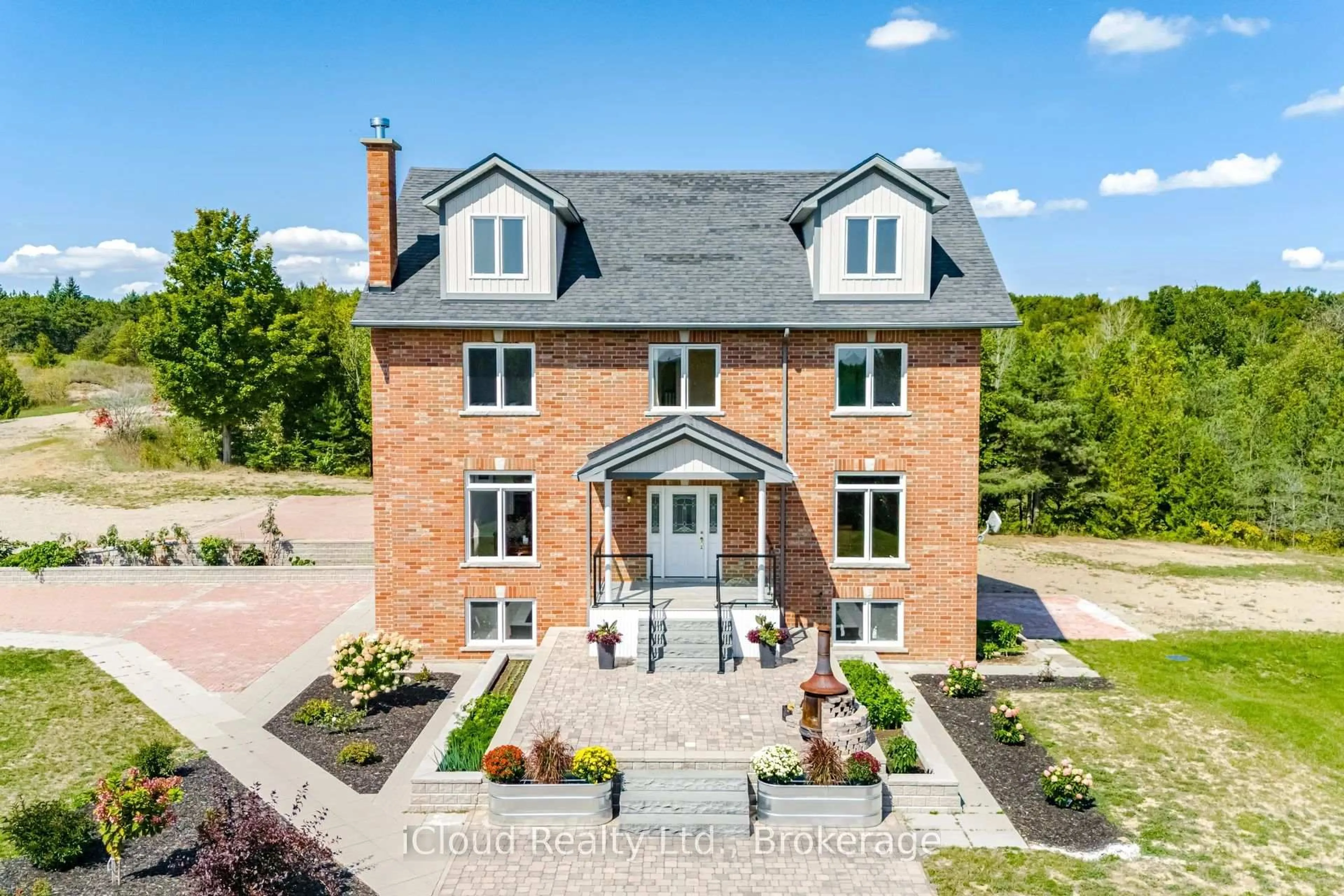 A pic from outside/outdoor area/front of a property/back of a property/a pic from drone, building for 346195 15th Sdrd, Mono Ontario L9W 6R9