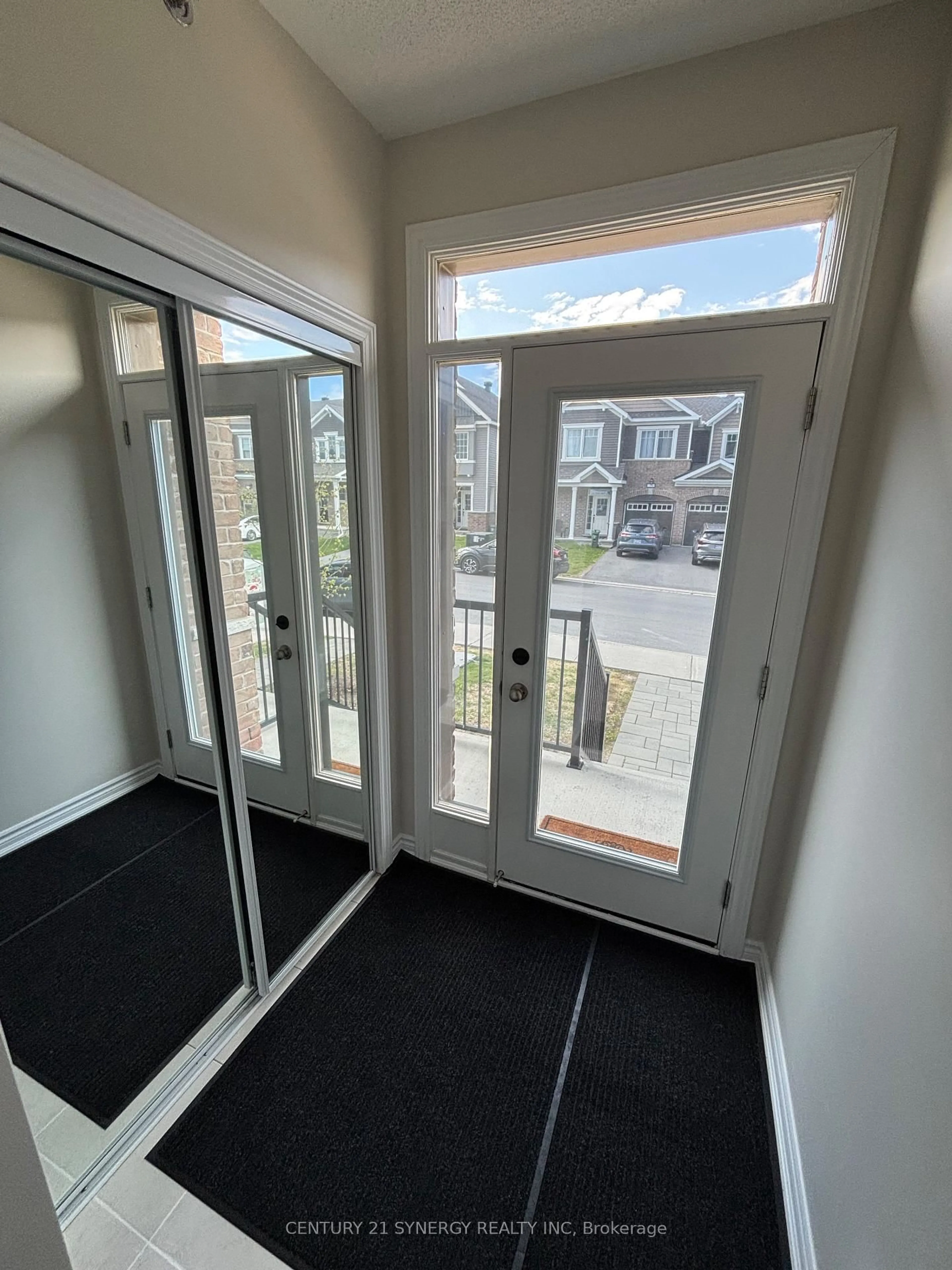 Indoor entryway for 2240 Watercolours Way, Ottawa Ontario K2J 6L3