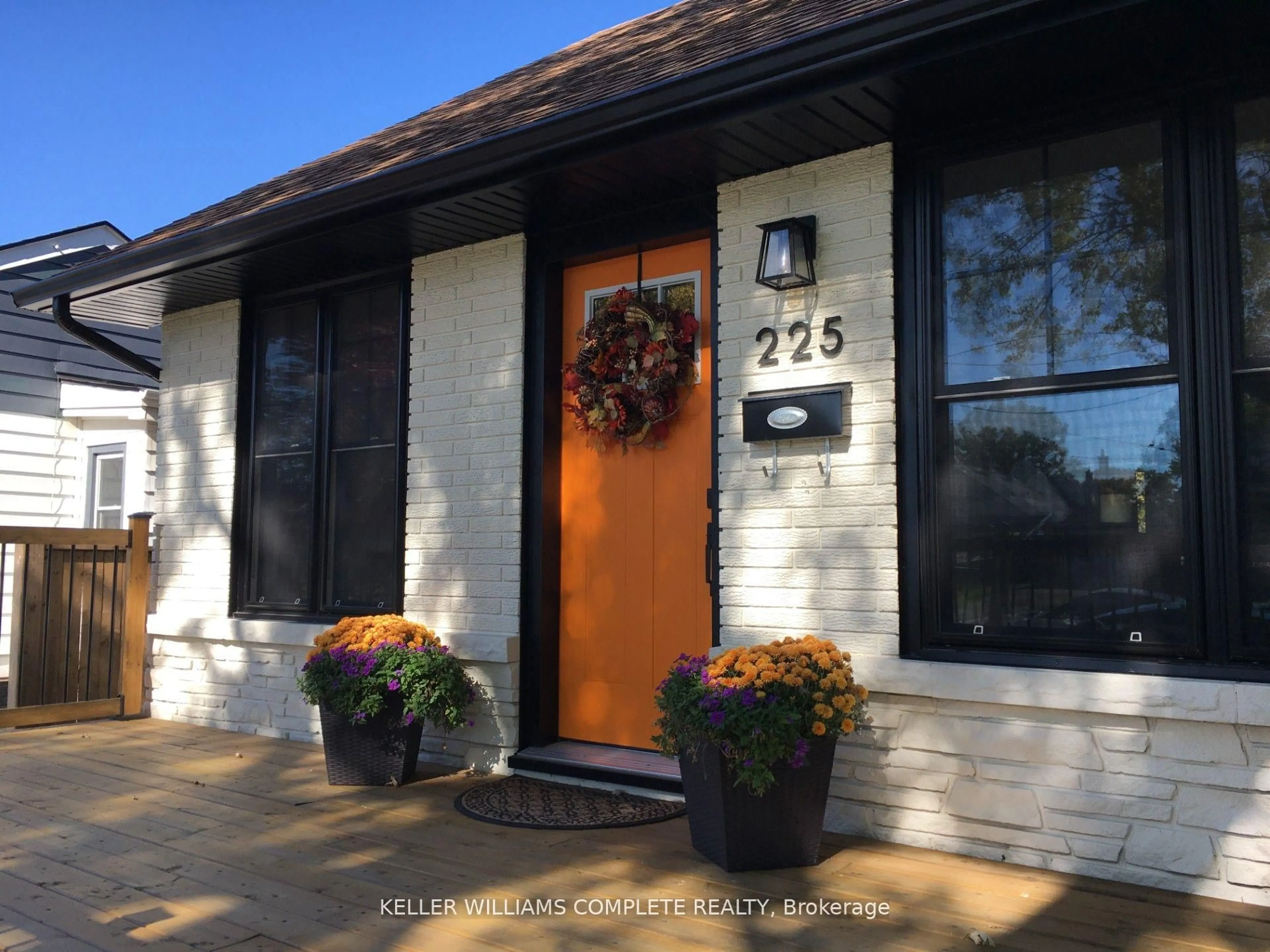 Unknown for 225 Henrietta St, Fort Erie Ontario L2A 2K6