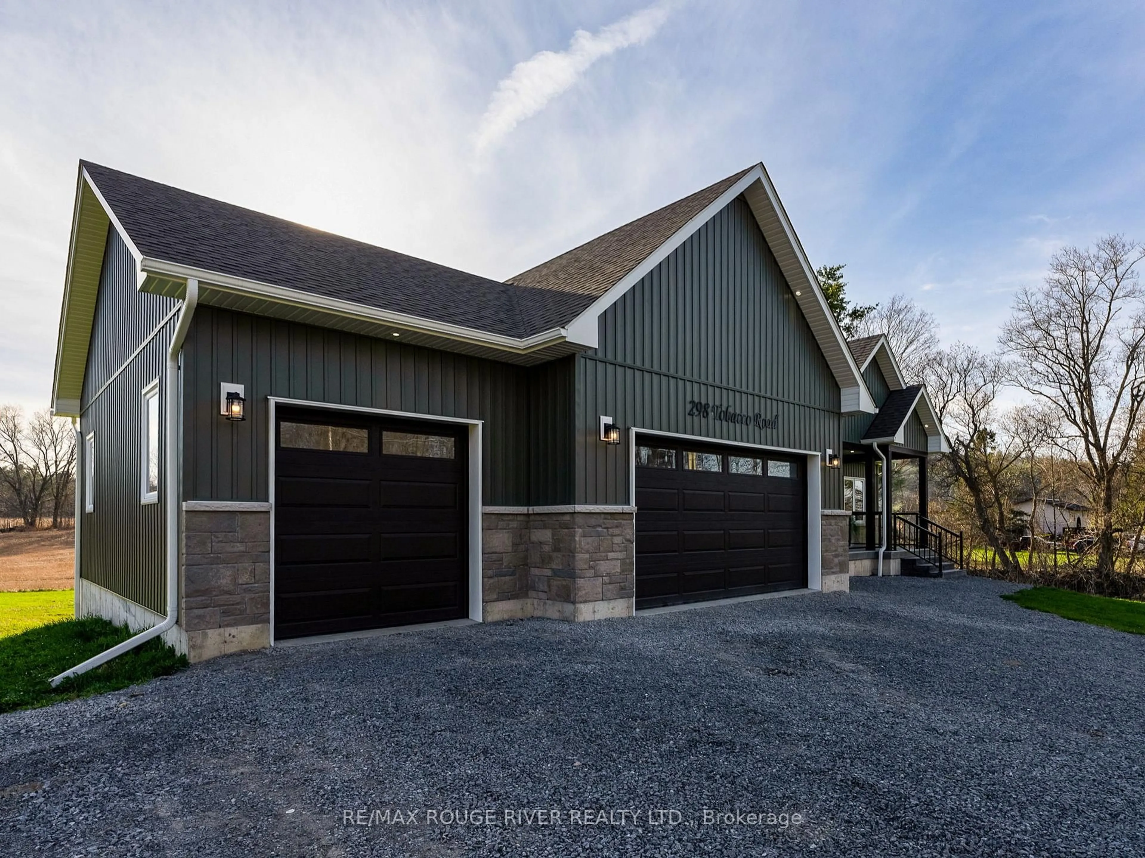 Indoor garage for 298 Tobacco Rd, Cramahe Ontario K0K 1M0