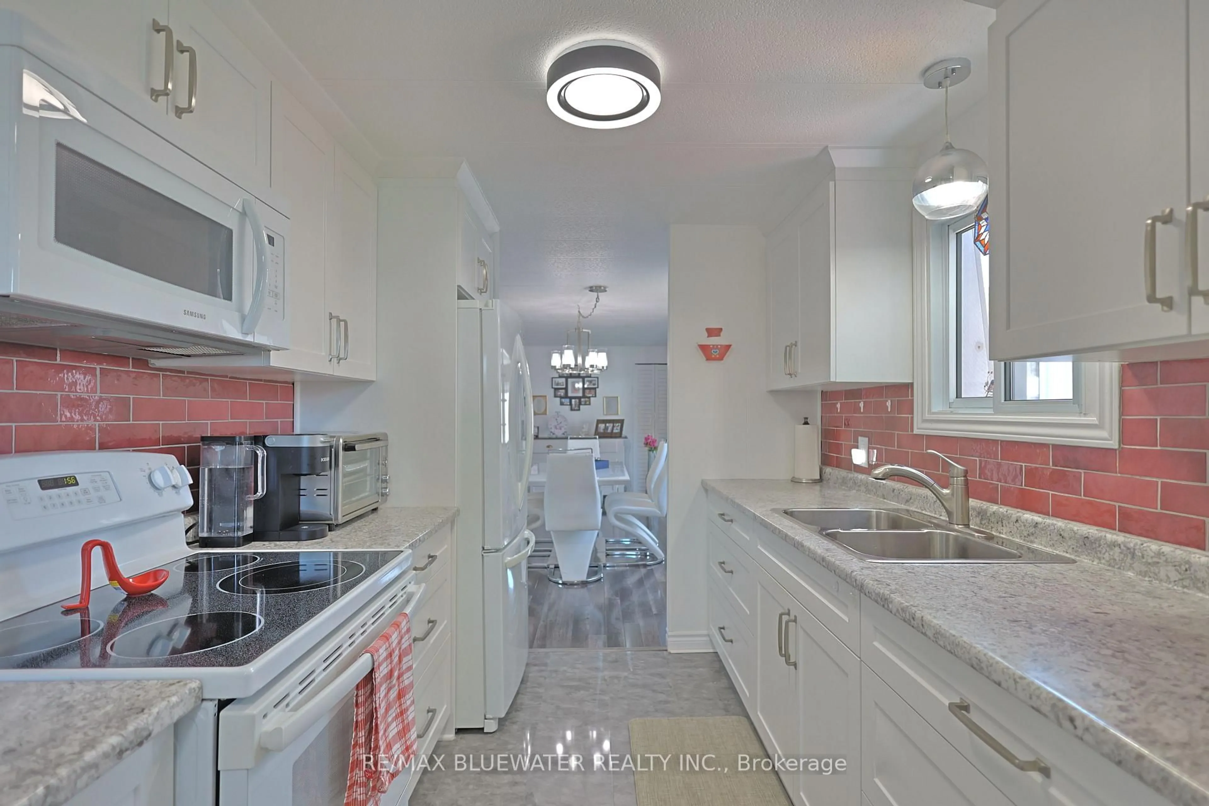 Unknown for 82 Dunes Dr, South Huron Ontario N0M 1T0