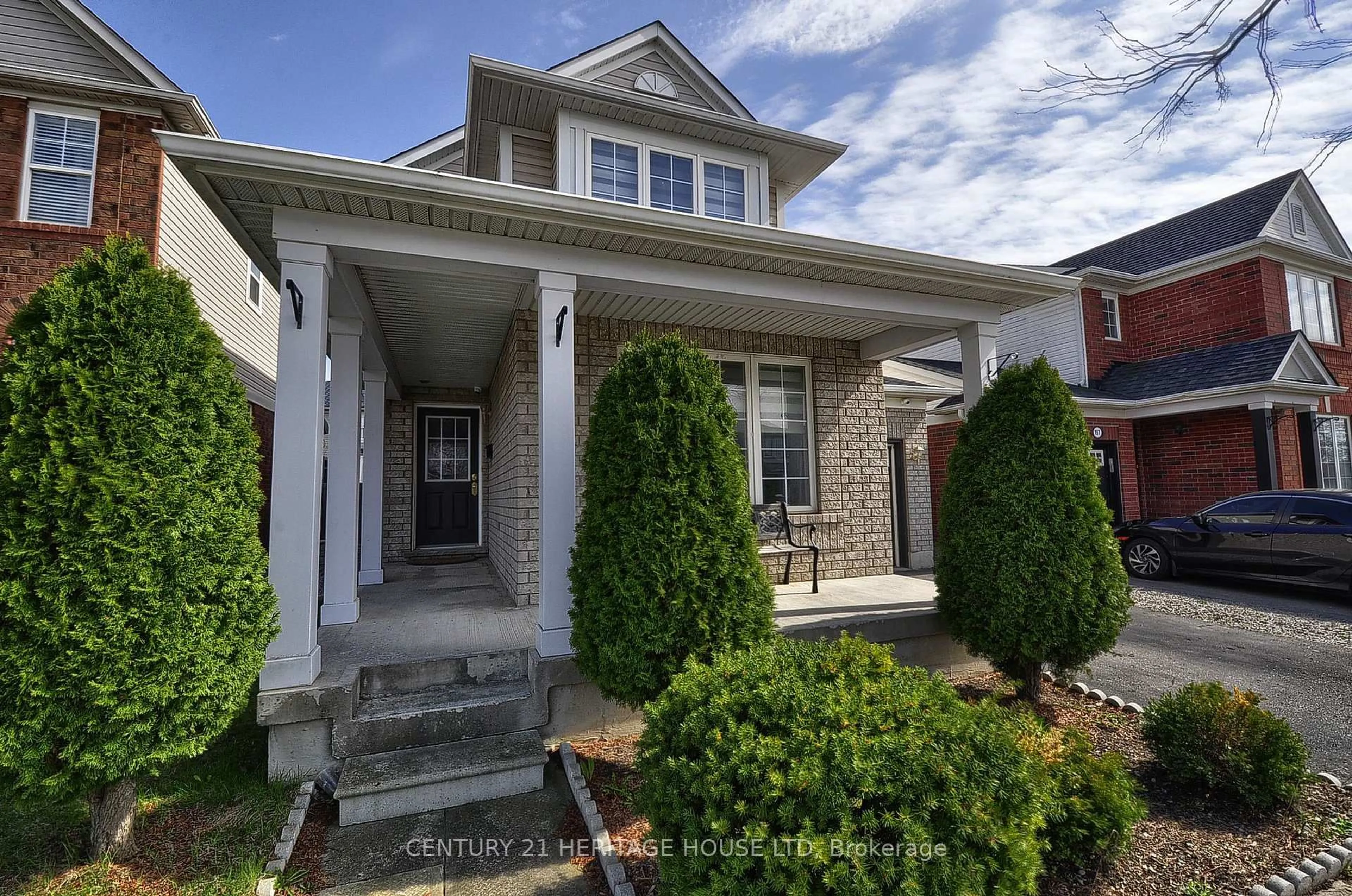 Home with brick exterior material, street for 471 Strasburg Rd, Kitchener Ontario N2E 1P1