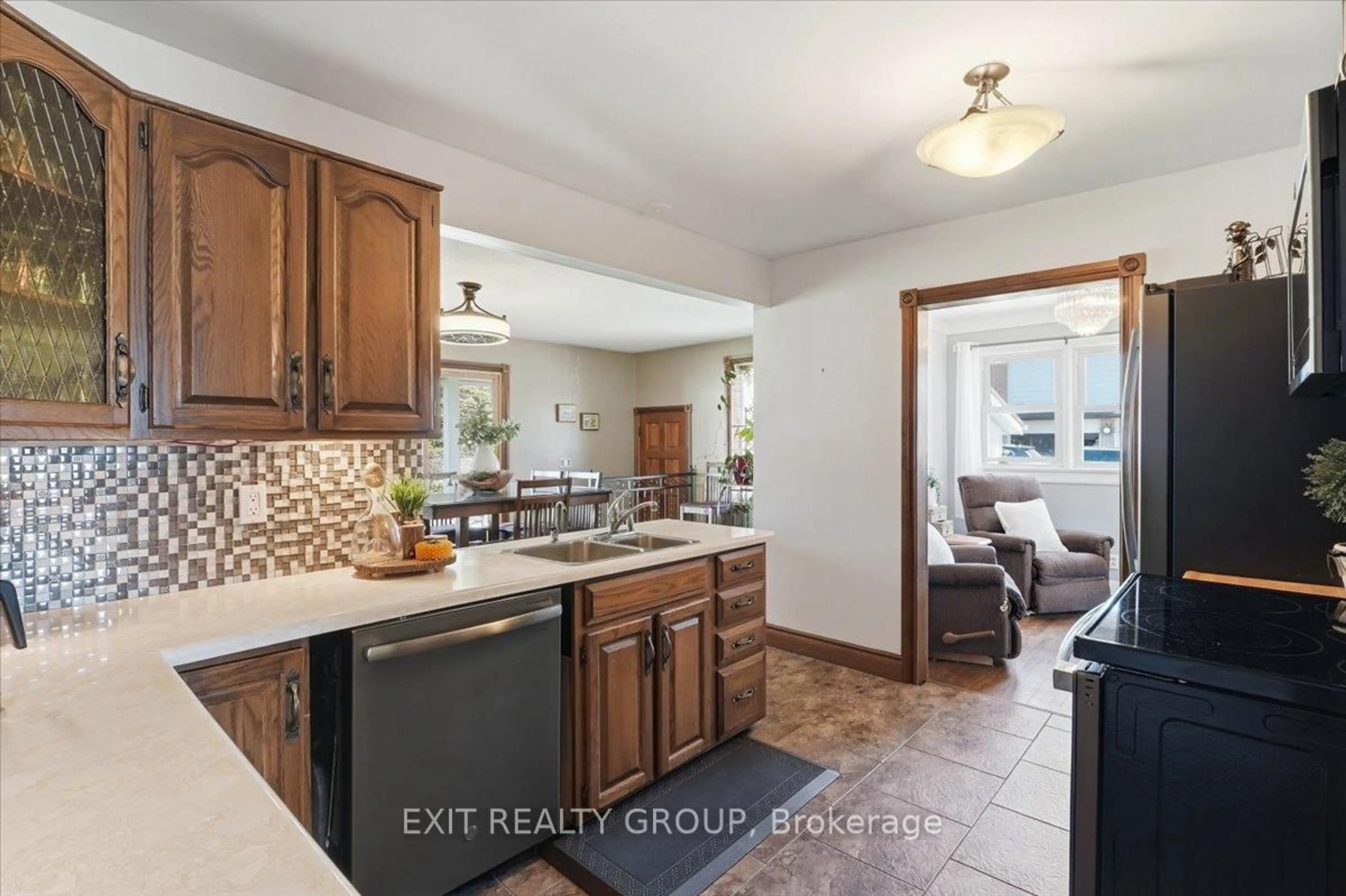 Open concept kitchen, ceramic/tile floor for 188 Riverside Pkwy, Hastings Ontario K0K 2C0