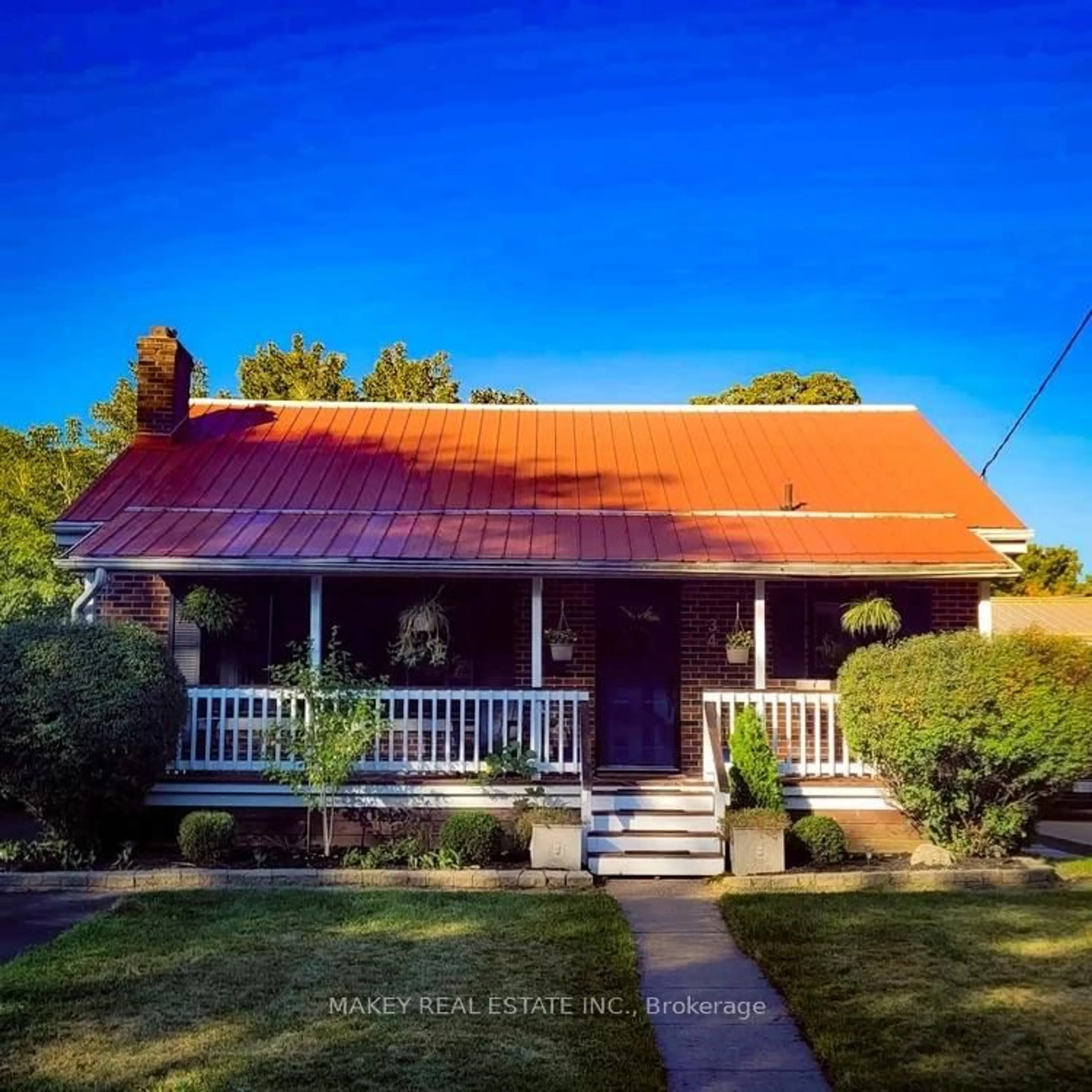 Unknown for 34 Christopher Dr, Cambridge Ontario N1R 4R4