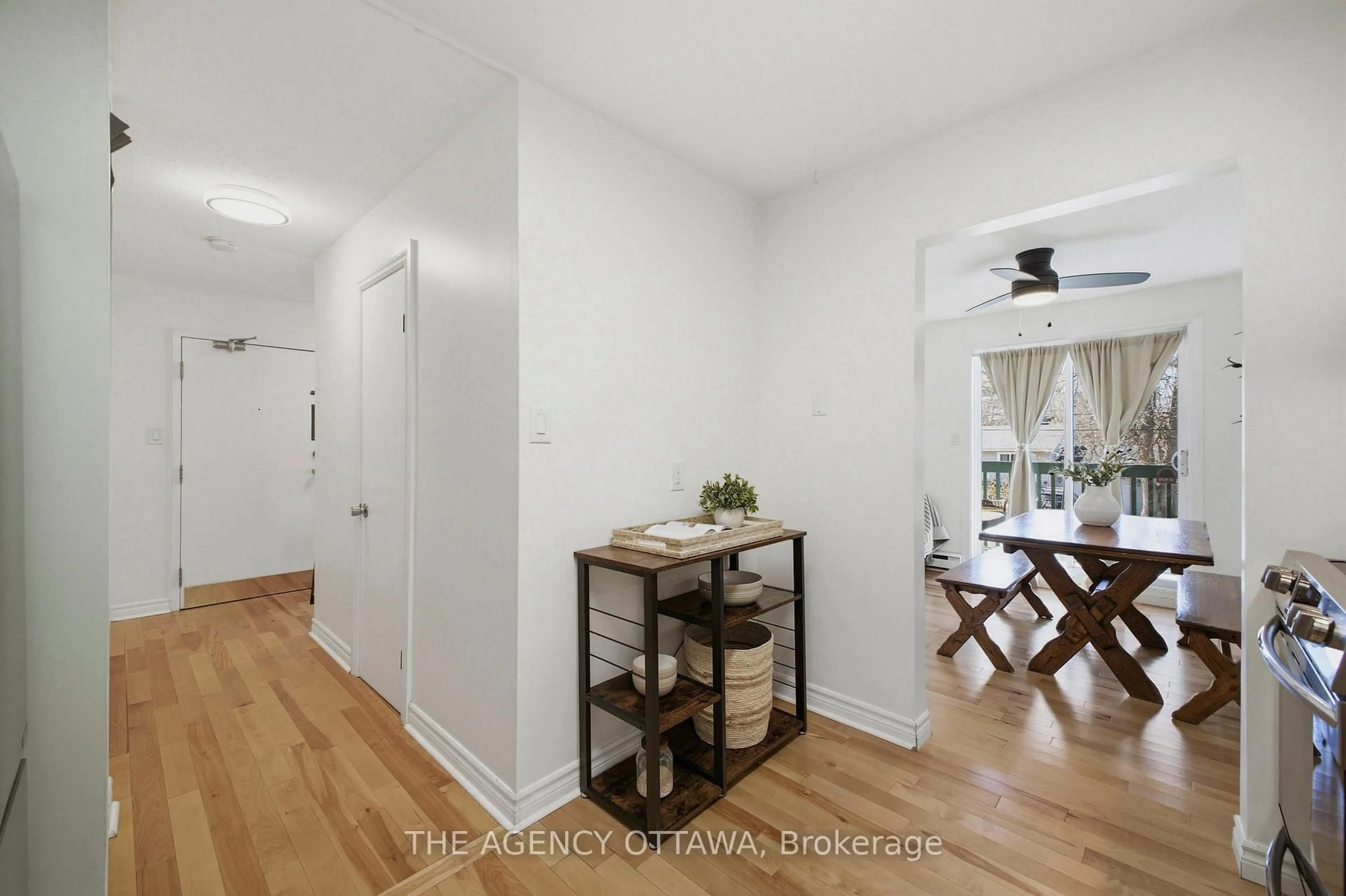 Indoor entryway for 299 Thomas St #103, Carleton Place Ontario K7C 4B8