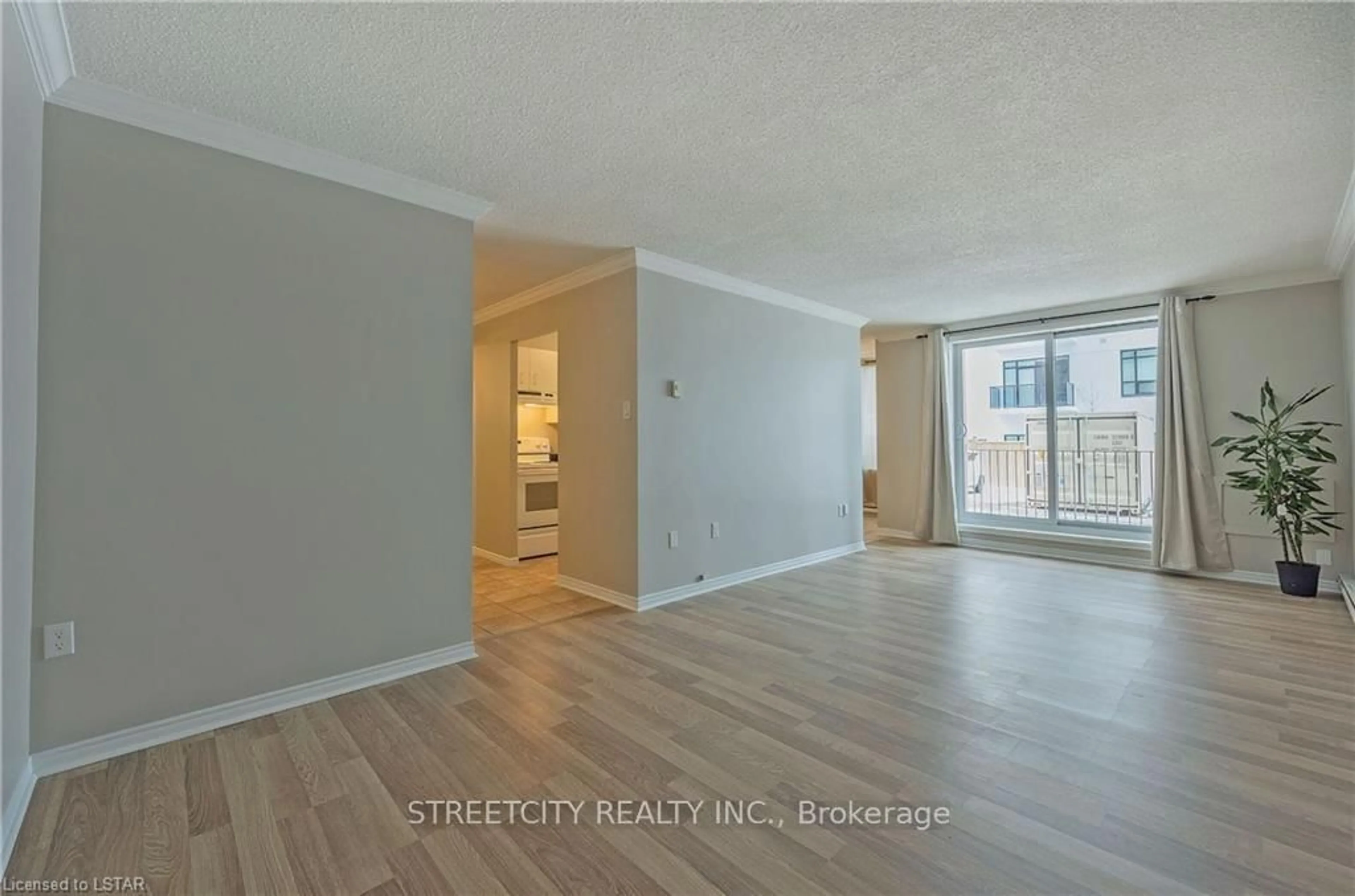 A pic of a room for 95 Baseline Rd #103, London South Ontario N6J 4X3