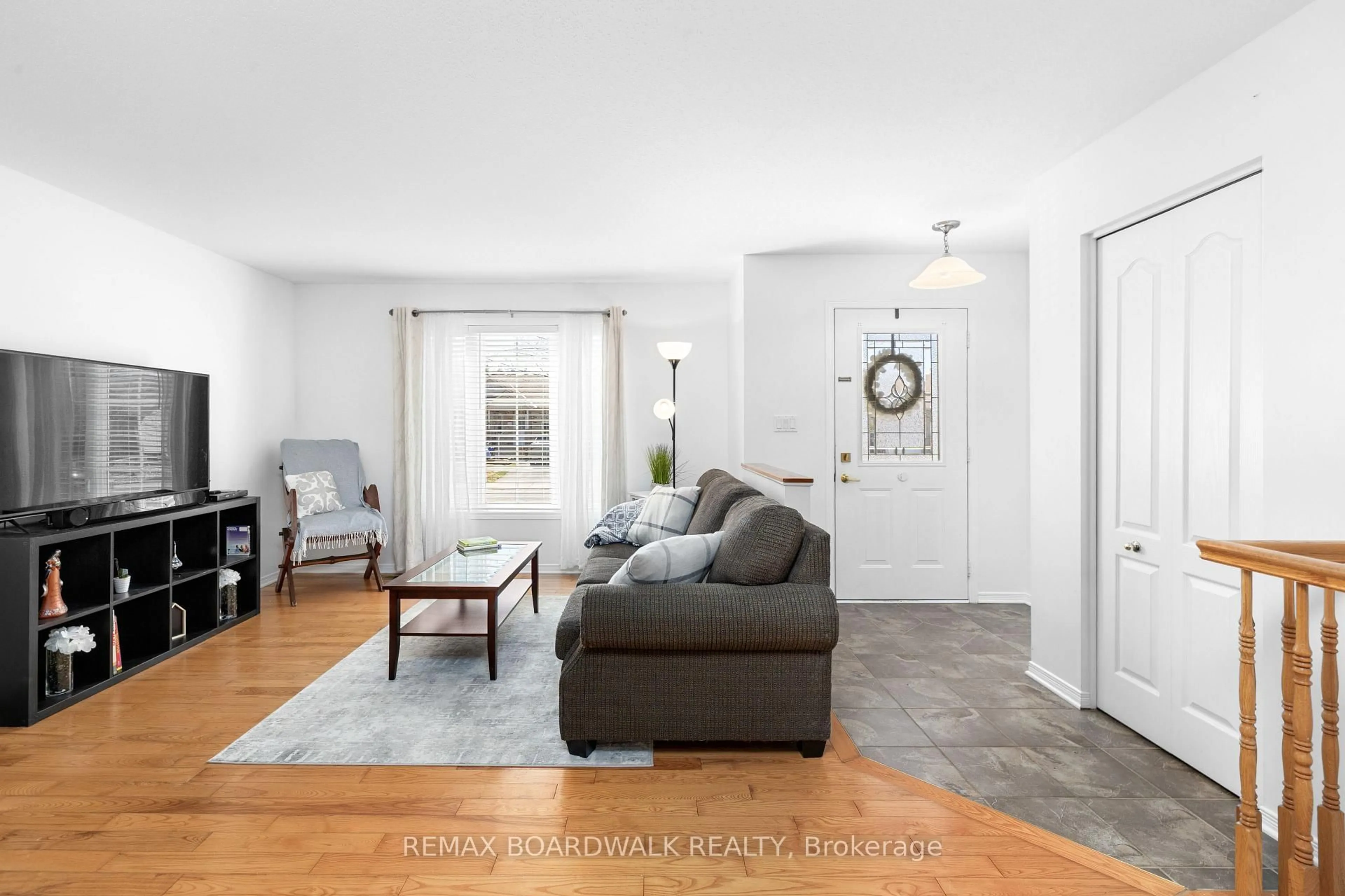 Living room with furniture, unknown for 403 Flora St, Carleton Place Ontario K7C 4T6