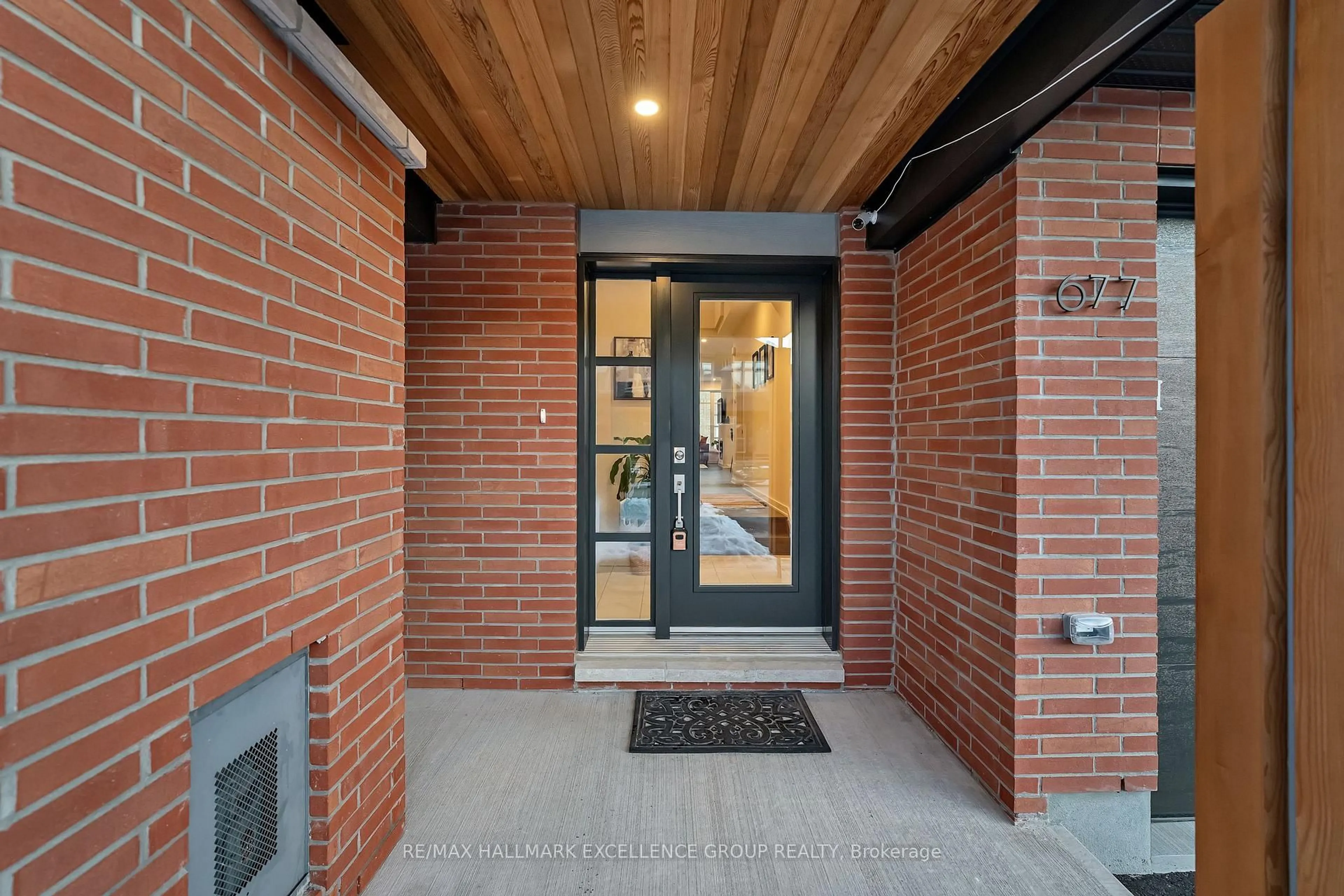 Unknown for 677 Honeydew St, Ottawa Ontario K1X 0K5