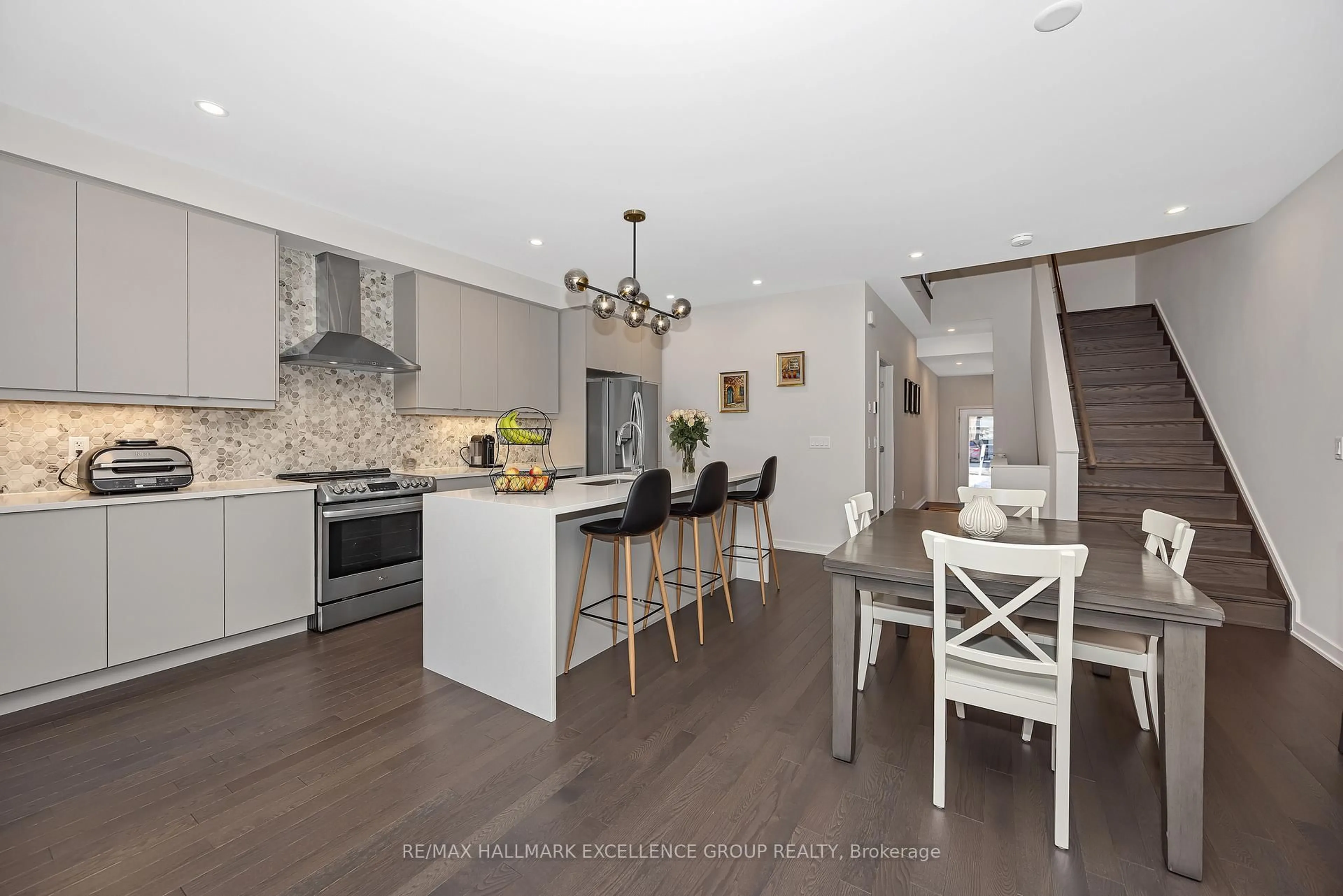 Open concept kitchen, ceramic/tile floor for 677 Honeydew St, Ottawa Ontario K1X 0K5