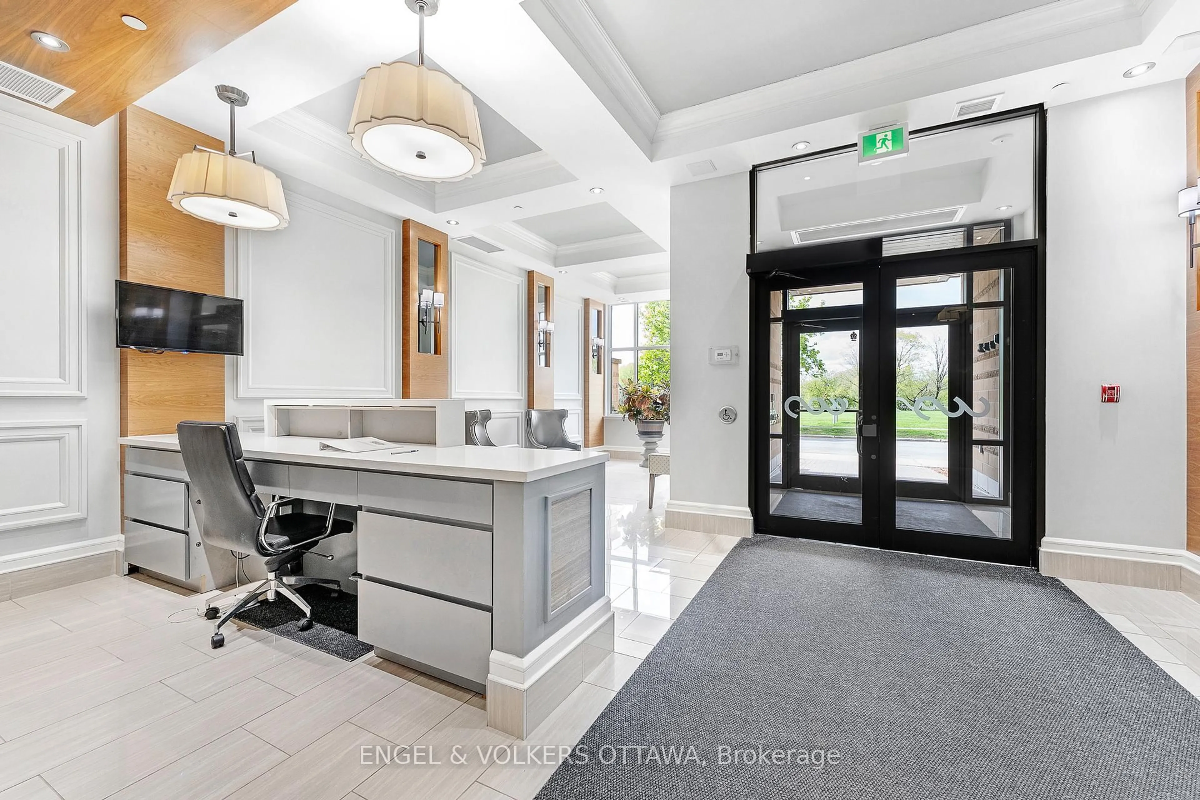 Indoor foyer for 316 BRUYERE St #302, Ottawa Ontario K1N 0C3