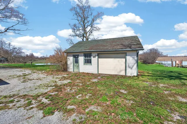 17020 Loyalist Pkwy, Prince Edward County 2