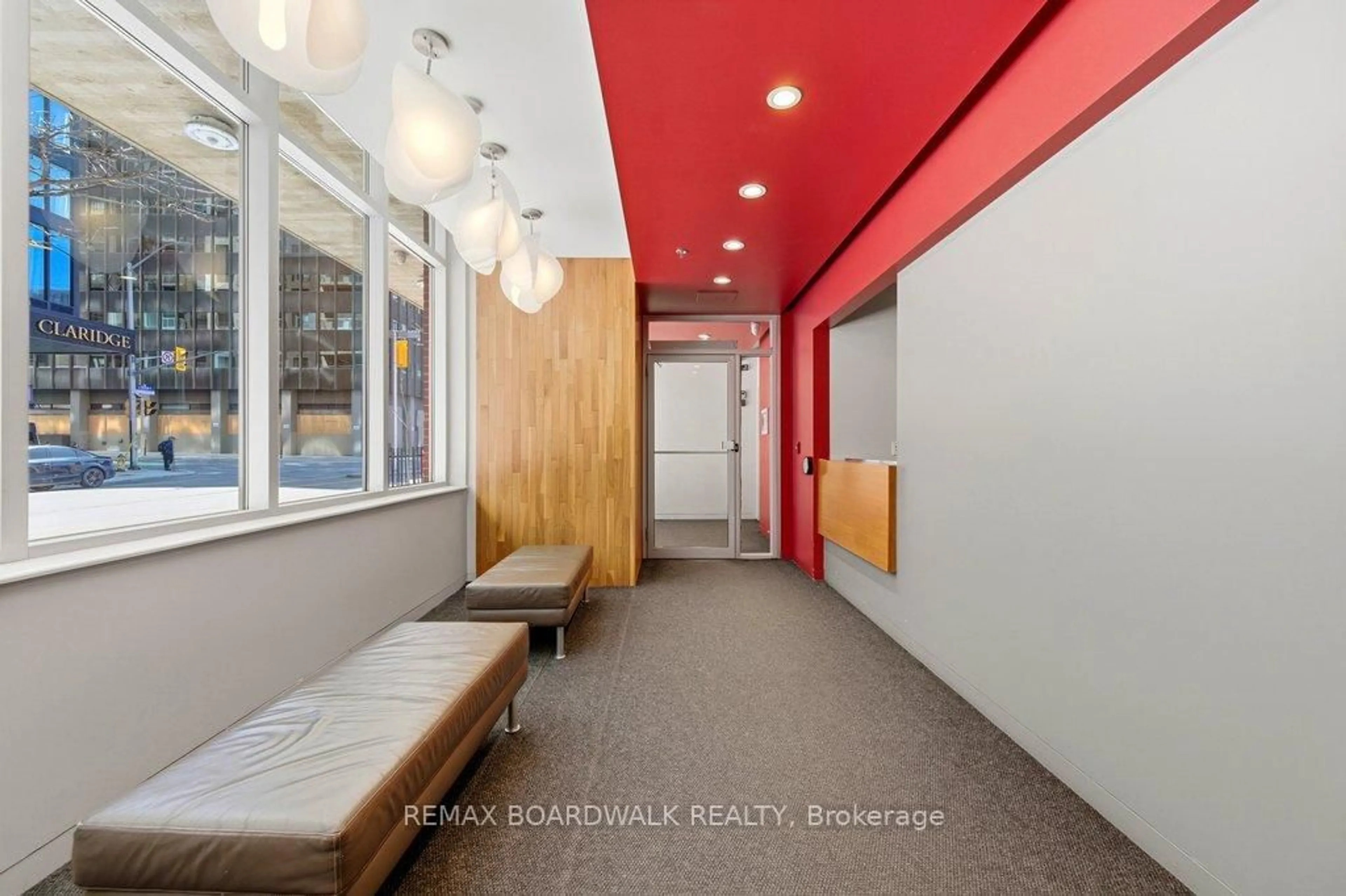 Indoor entryway for 179 George St #1507, Ottawa Ontario K1N 1J8