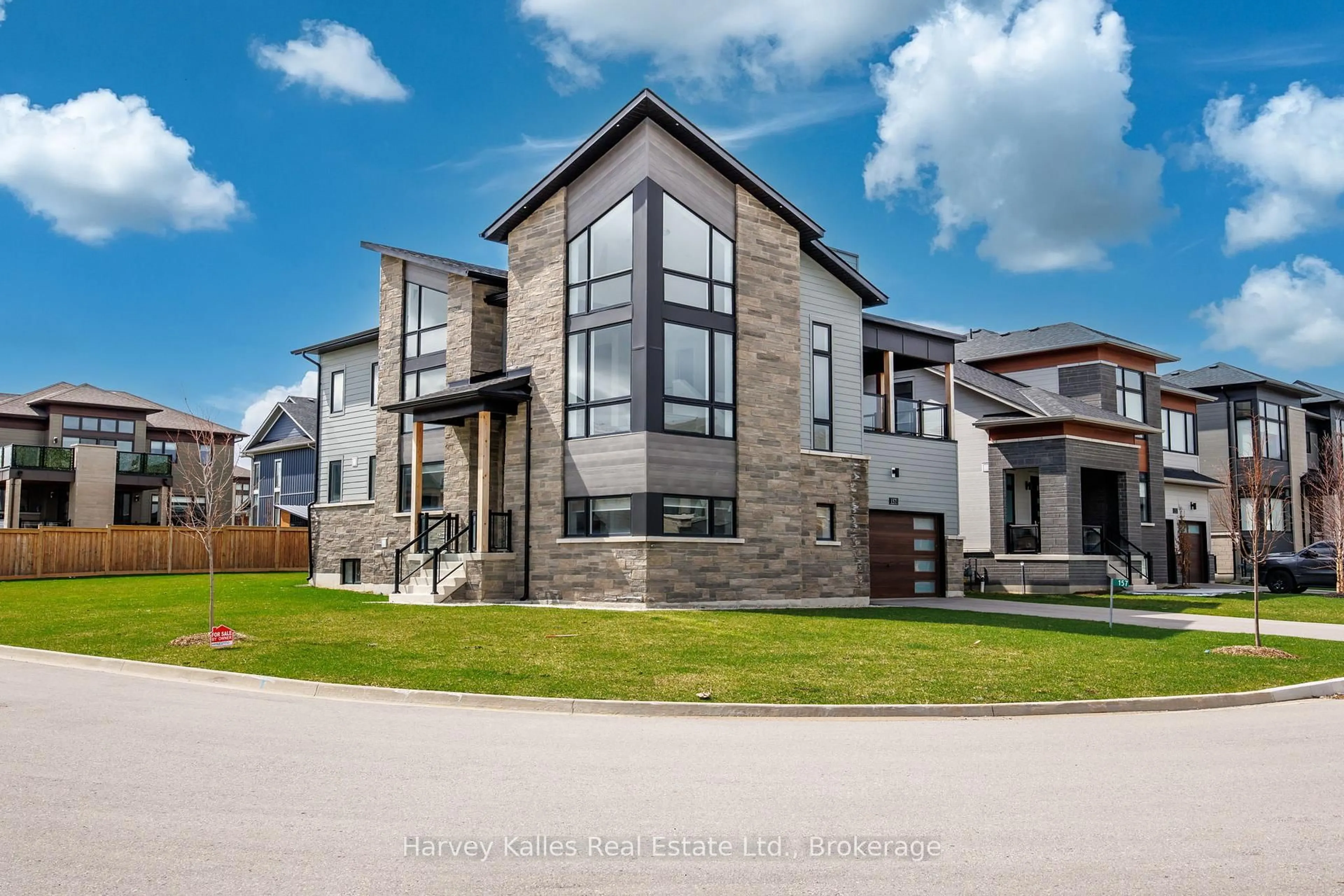 Home with brick exterior material, unknown for 157 Springside Cres, Blue Mountains Ontario L9Y 5L3