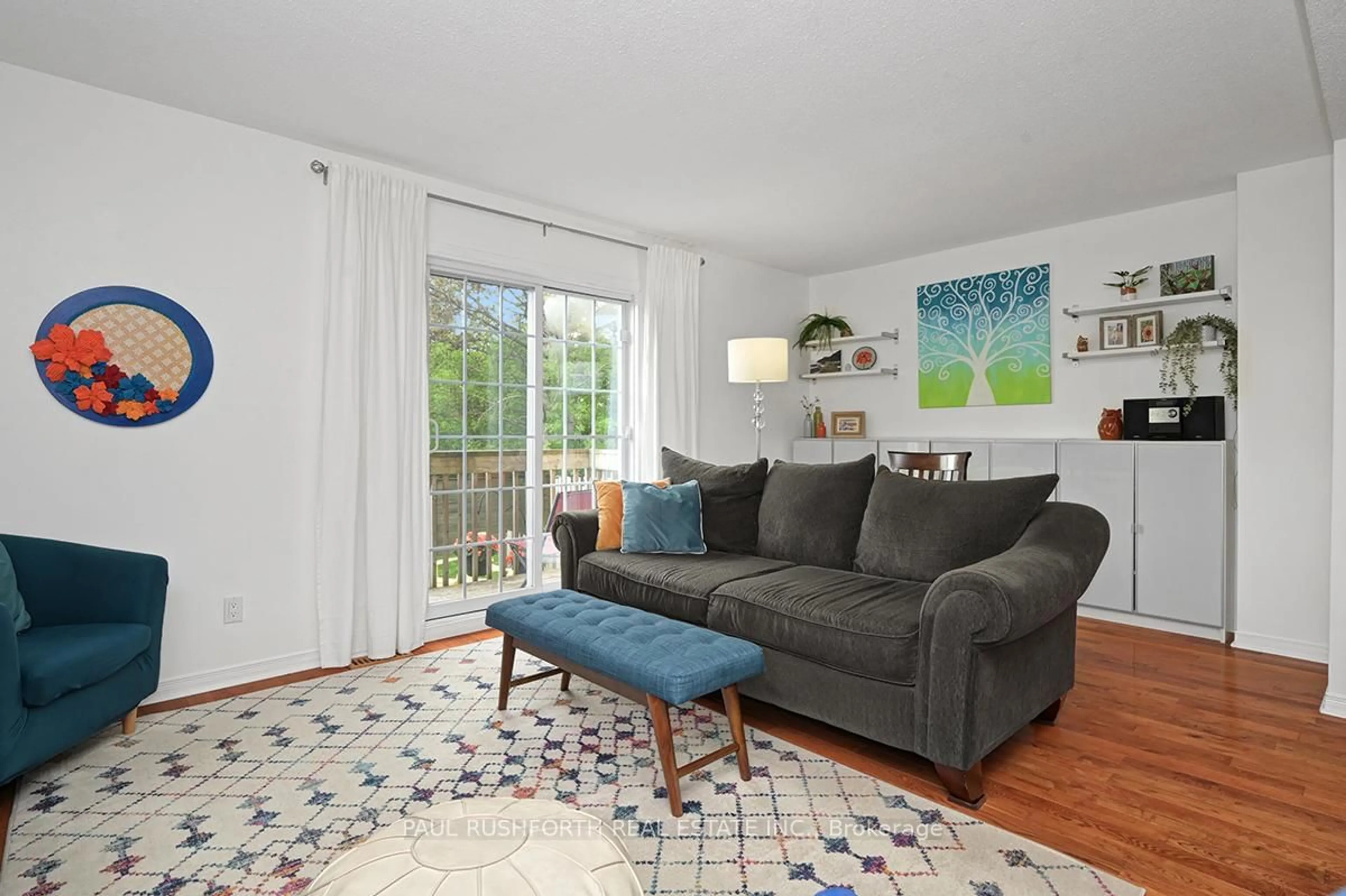 Living room with furniture, unknown for 382 Verdon Private, Ottawa Ontario K1T 3A3