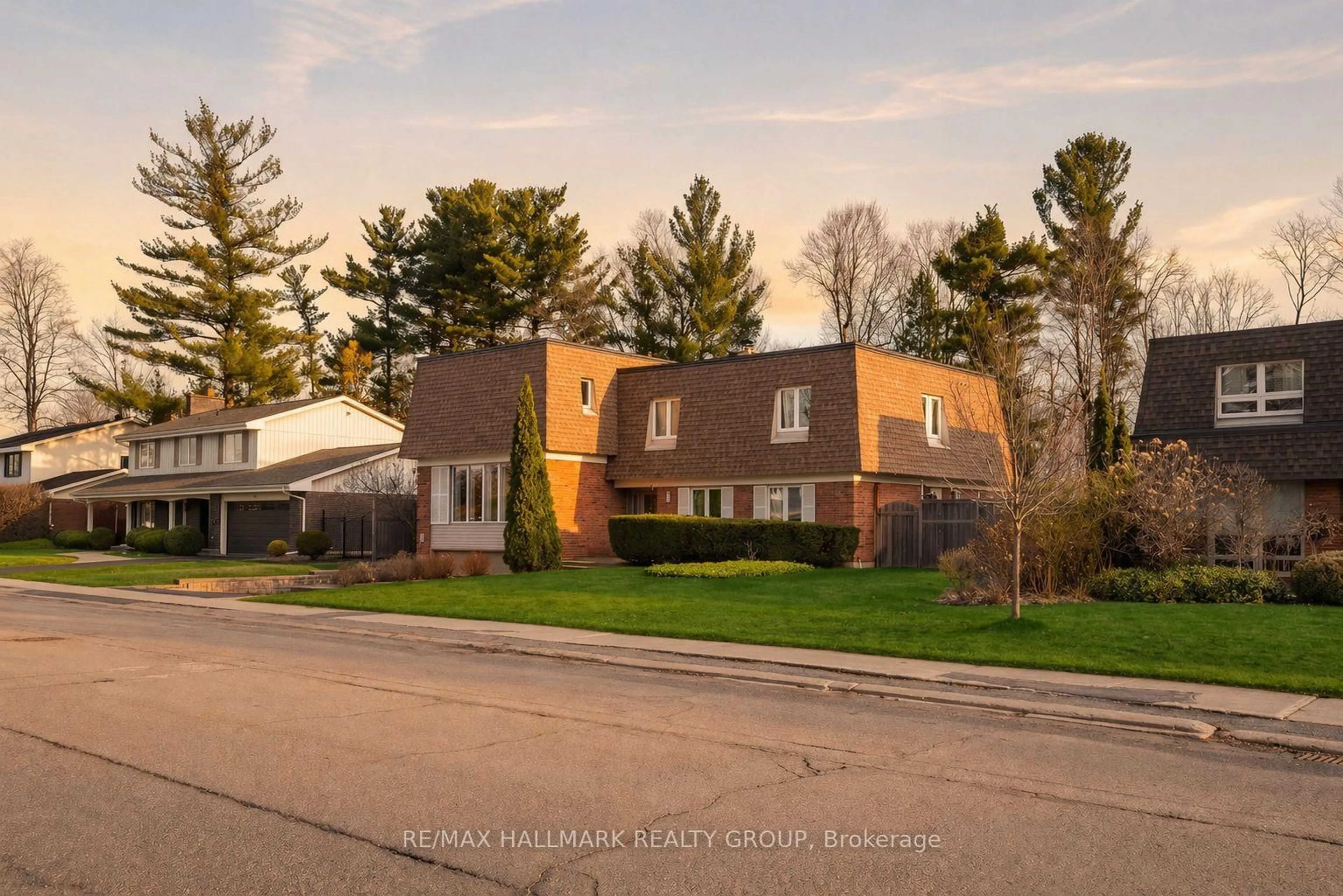 Unknown for 23 Riverbrook Rd, Ottawa Ontario K2H 7W7