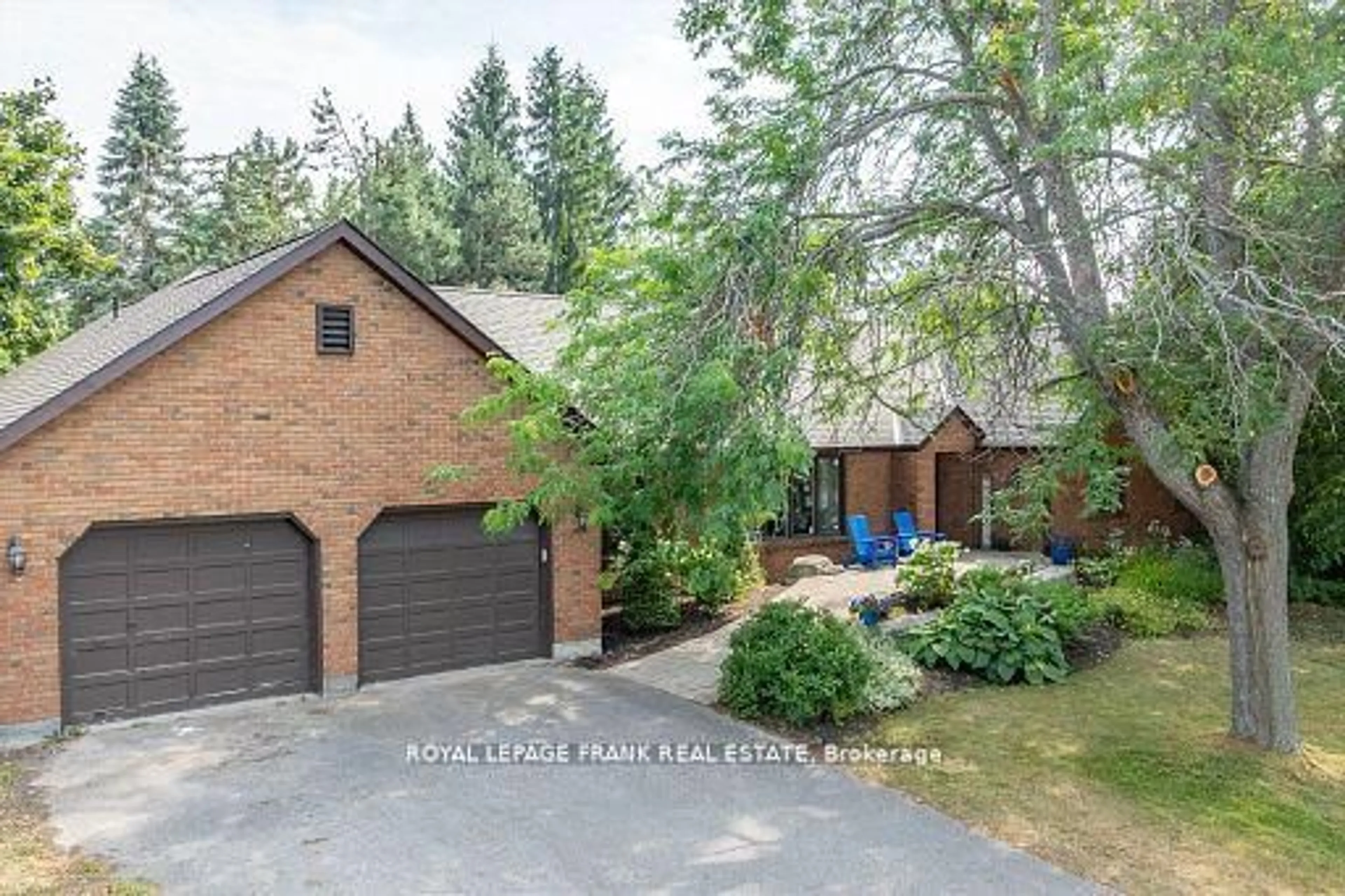 A pic from outside/outdoor area/front of a property/back of a property/a pic from drone, unknown for 1887 Campbell Ave, Cavan Monaghan Ontario K9J 0E5