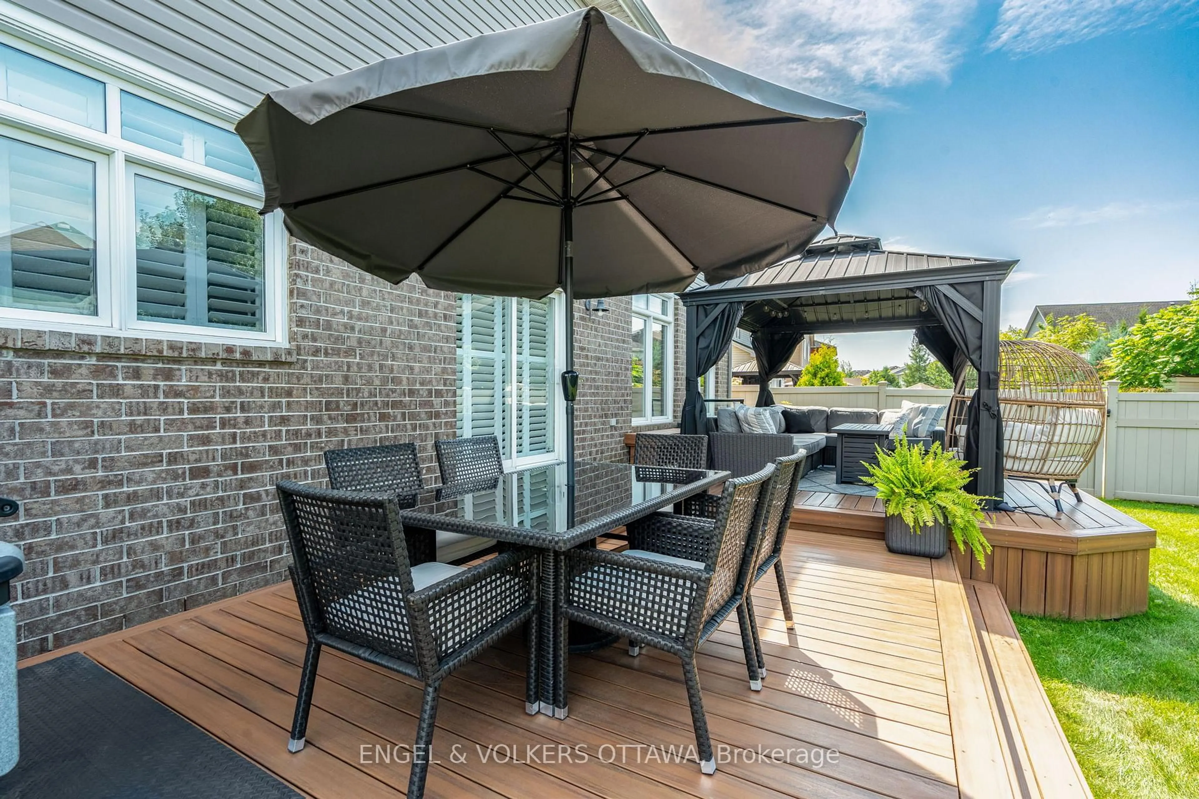 Patio, street for 517 Golden Sedge Way, Ottawa Ontario K1T 0G3