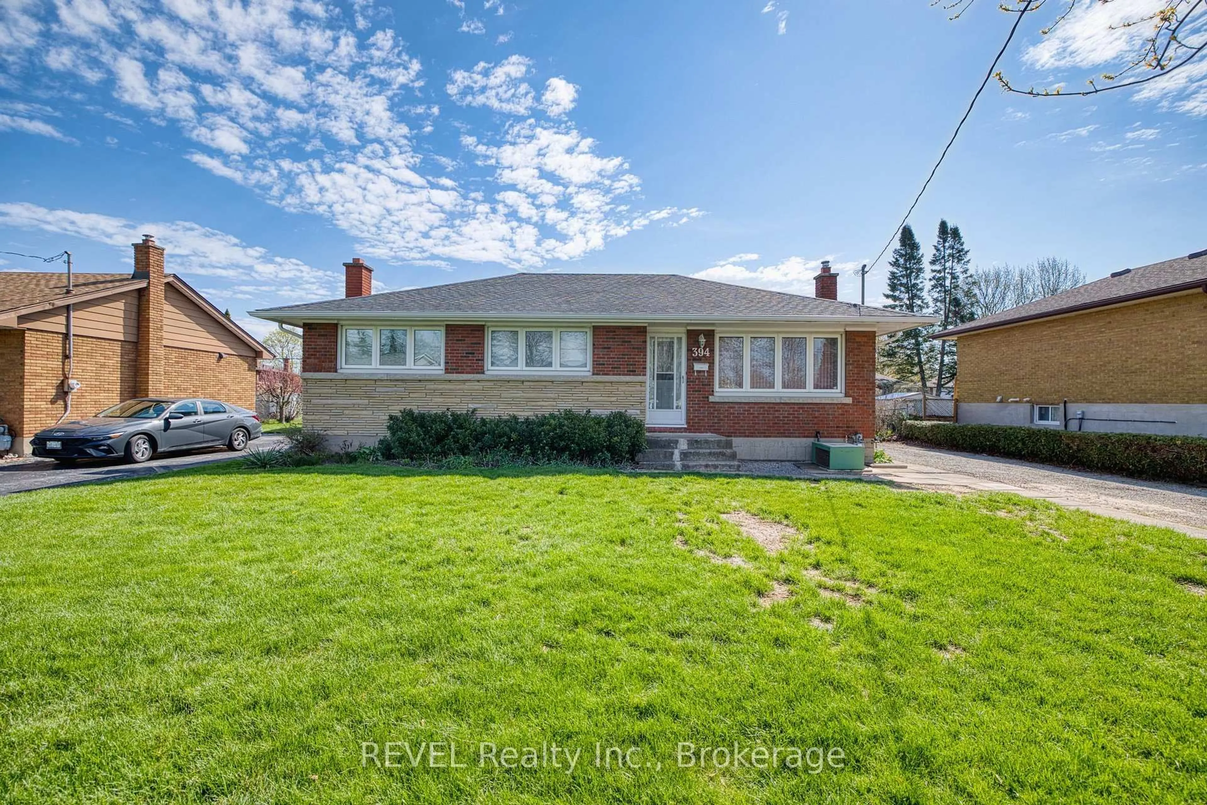 Unknown for 394 Grantham Ave, St. Catharines Ontario L2M 5A6