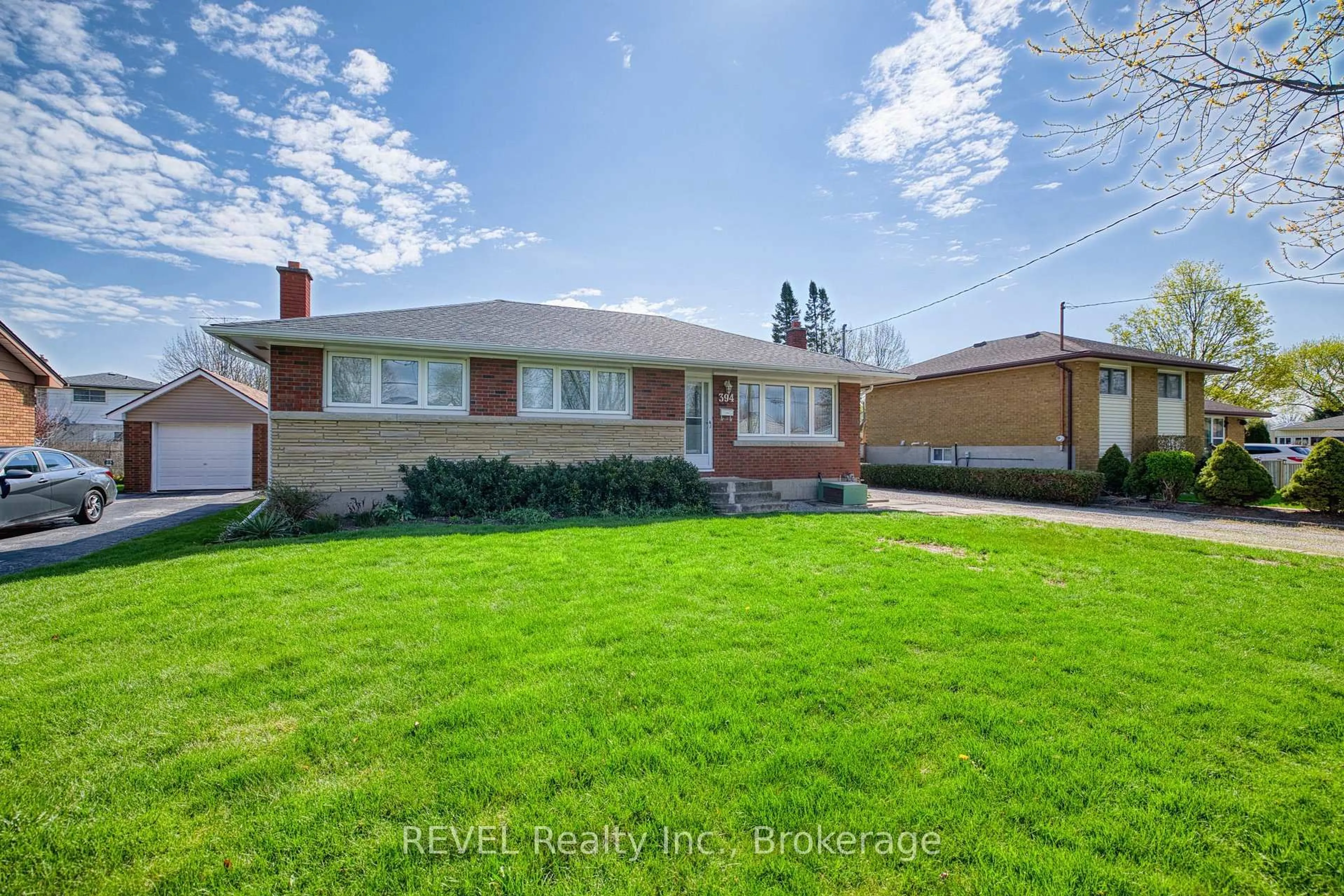 Unknown for 394 Grantham Ave, St. Catharines Ontario L2M 5A6