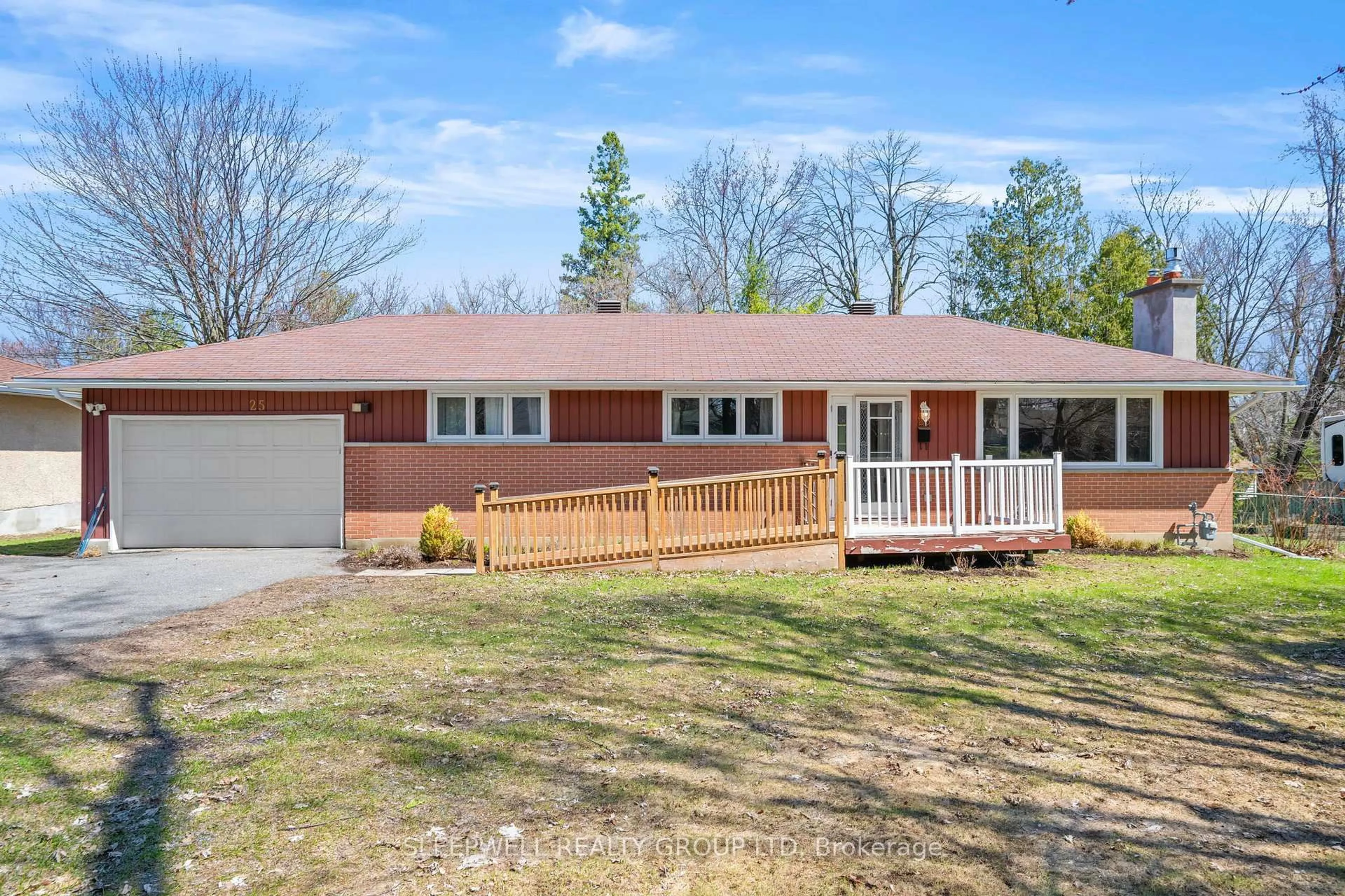 Home with vinyl exterior material, unknown for 25 Basswood Ave, Stittsville Ontario K2S 1M8