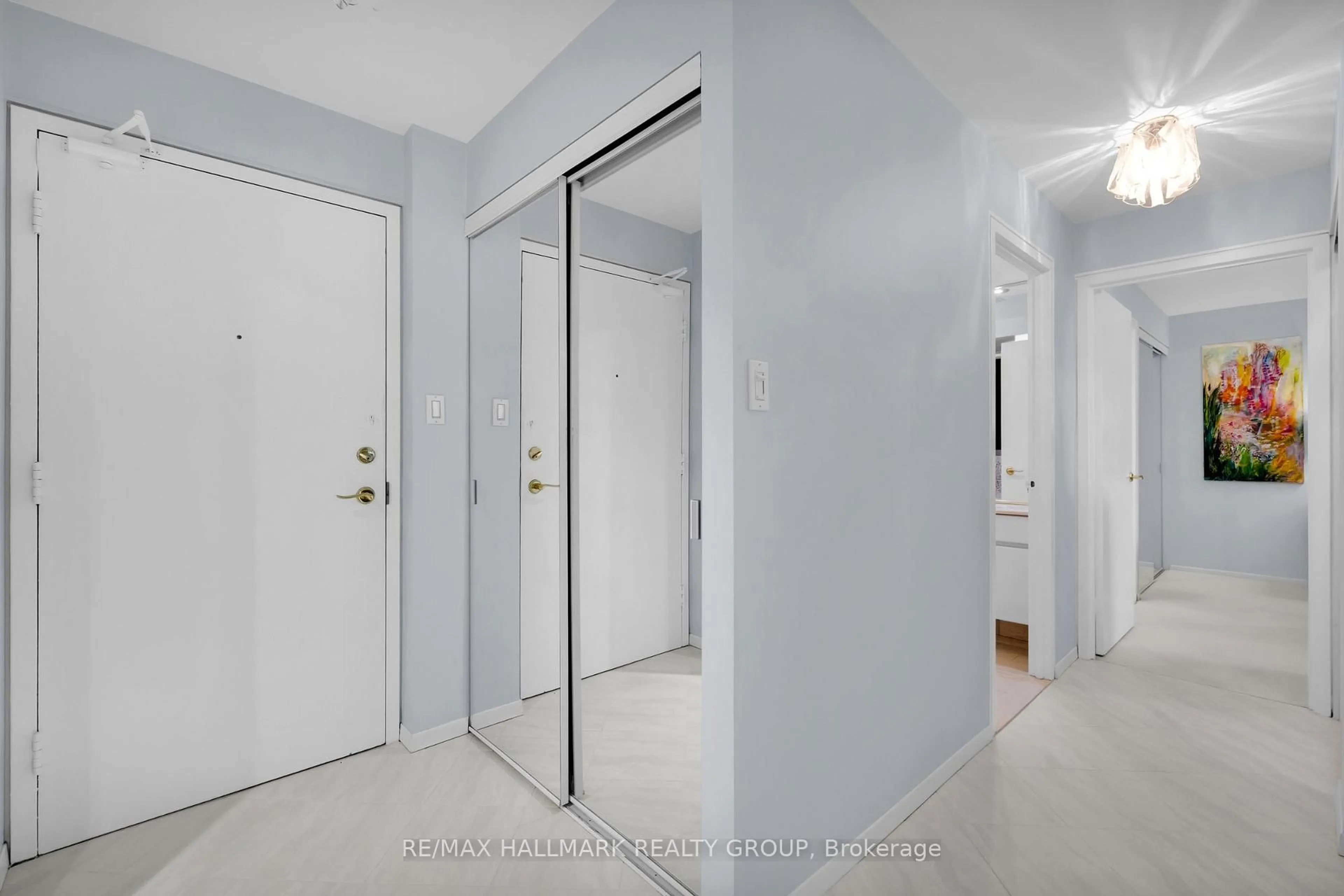 Unknown for 151 Bay St #810, Ottawa Ontario K1R 7T2