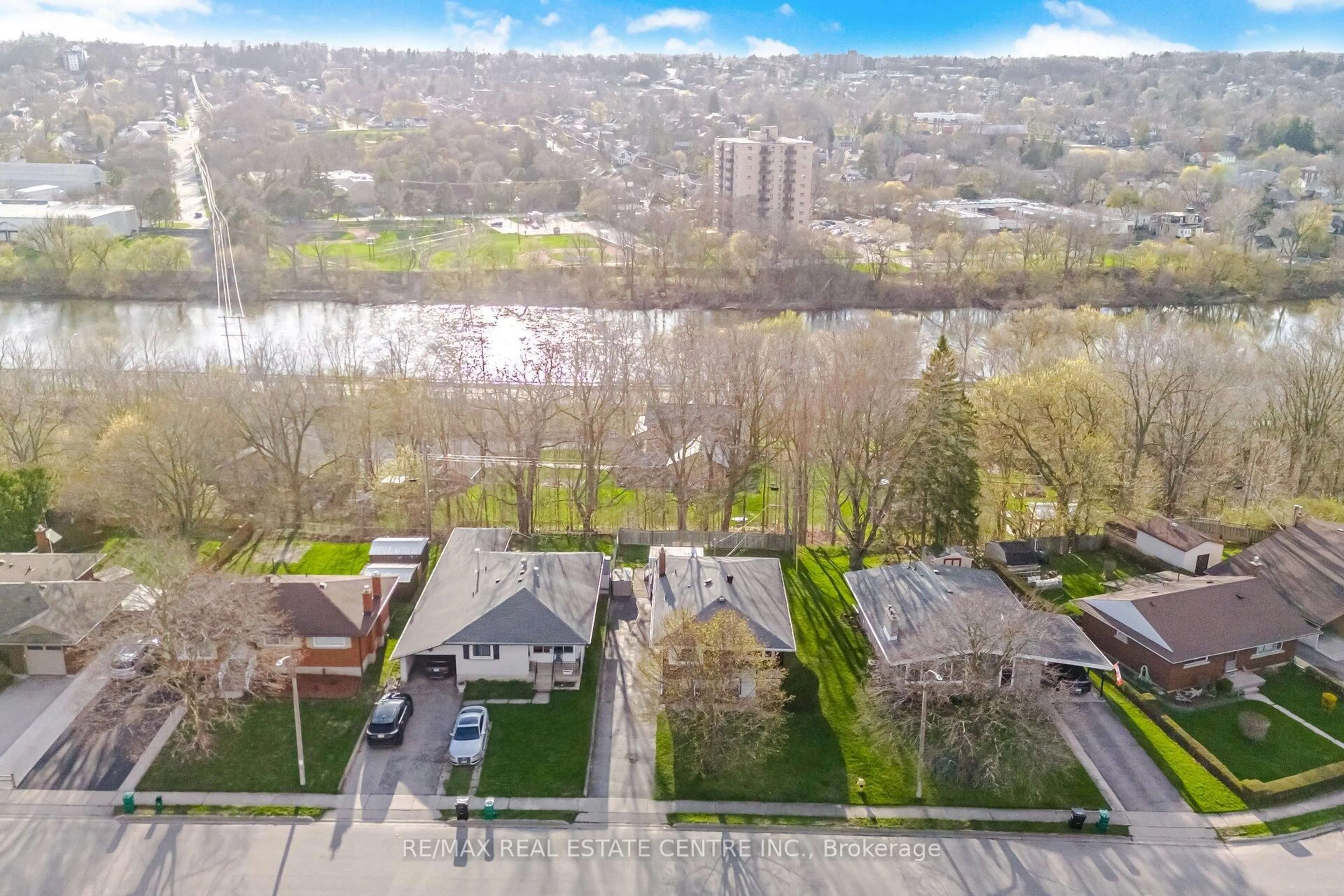 A pic from outside/outdoor area/front of a property/back of a property/a pic from drone, water/lake/river/ocean view for 30 Highman Ave, Cambridge Ontario N1R 3L7