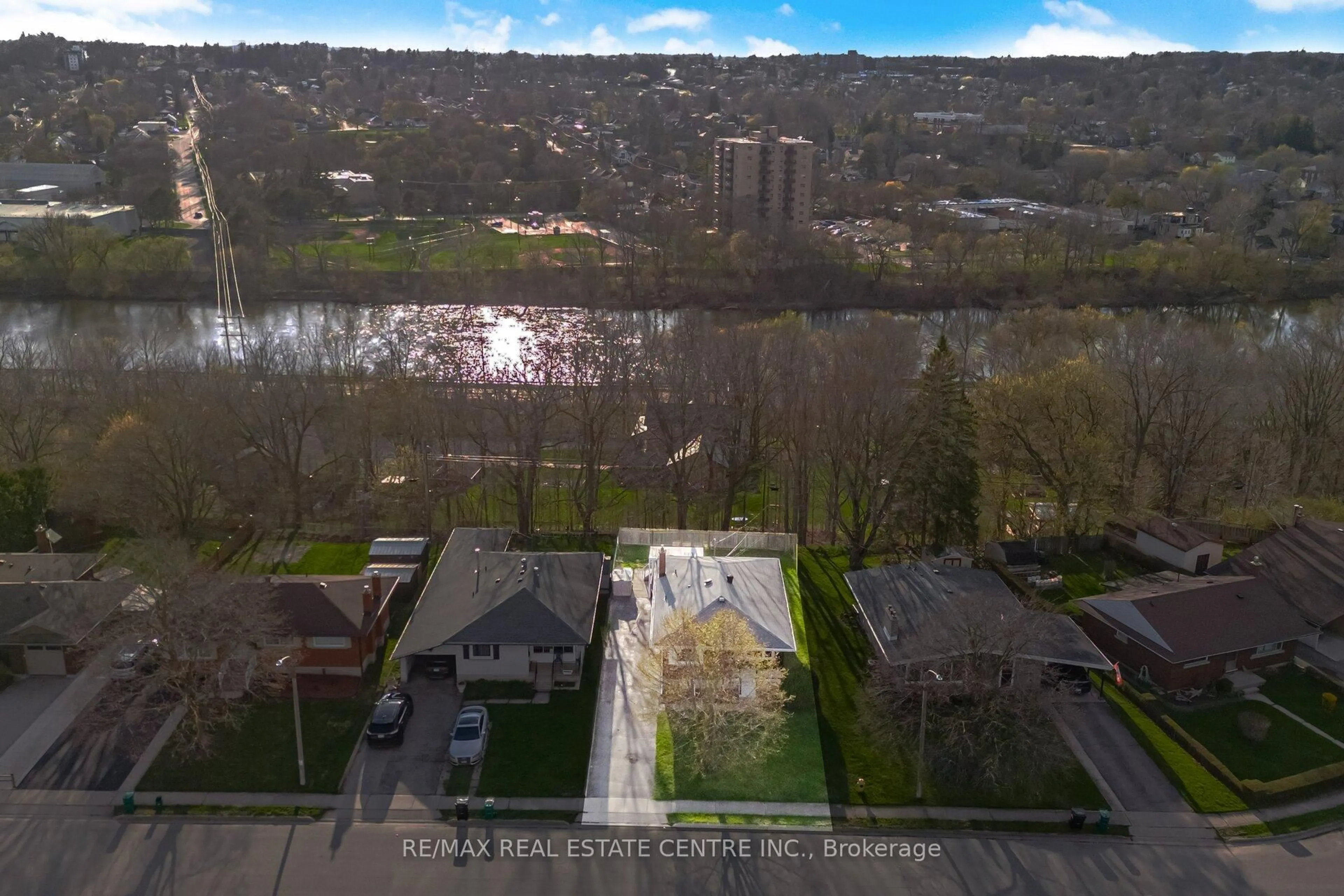 A pic from outside/outdoor area/front of a property/back of a property/a pic from drone, water/lake/river/ocean view for 30 Highman Ave, Cambridge Ontario N1R 3L7
