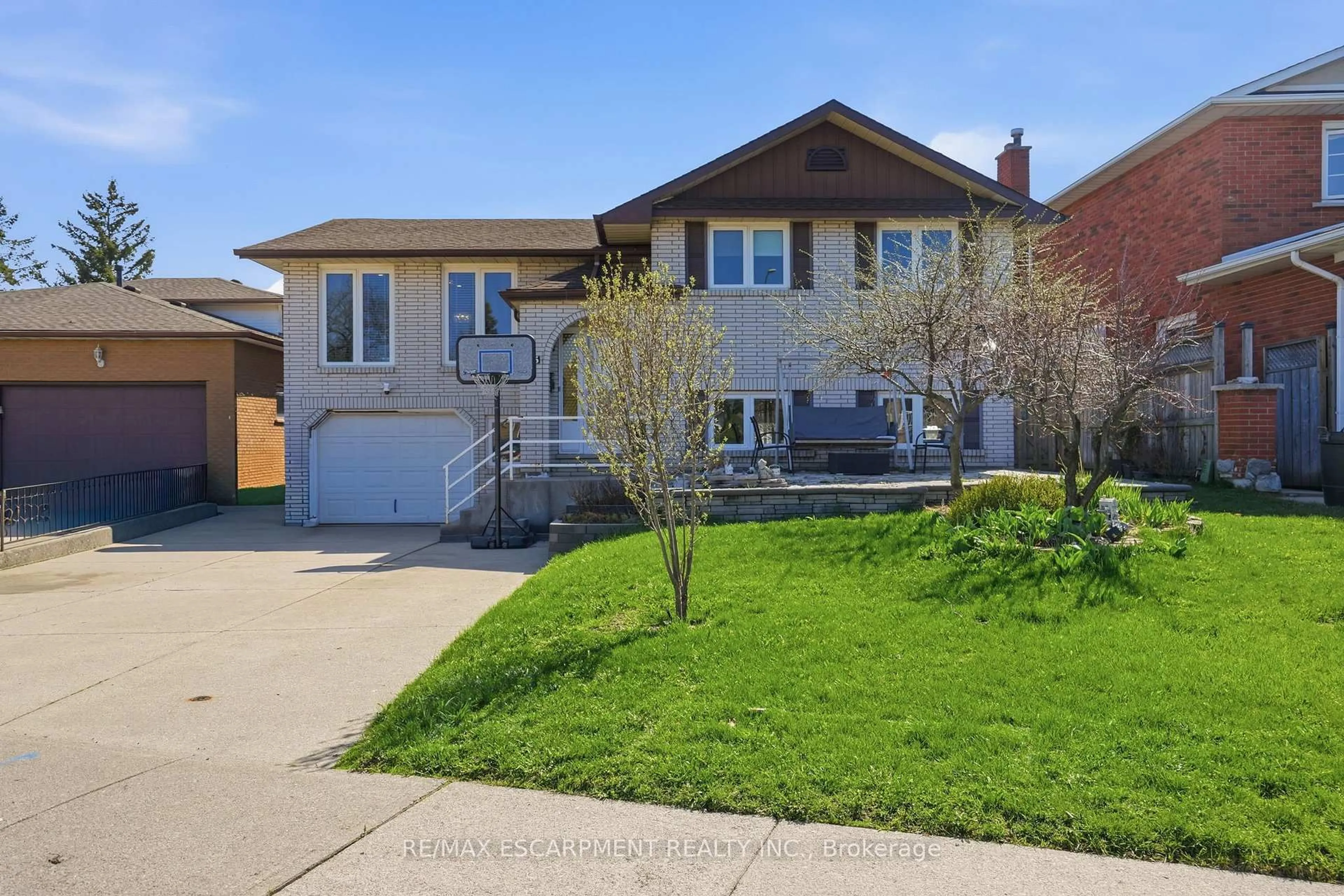 Unknown for 85 Summerlea Dr, Hamilton Ontario L8T 4X9