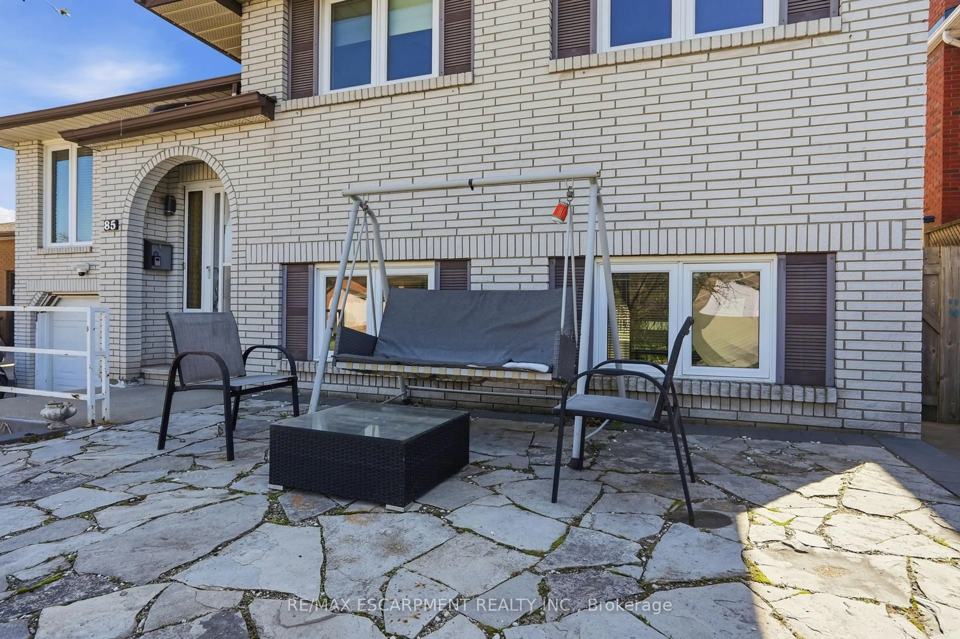 Patio, street for 85 Summerlea Dr, Hamilton Ontario L8T 4X9
