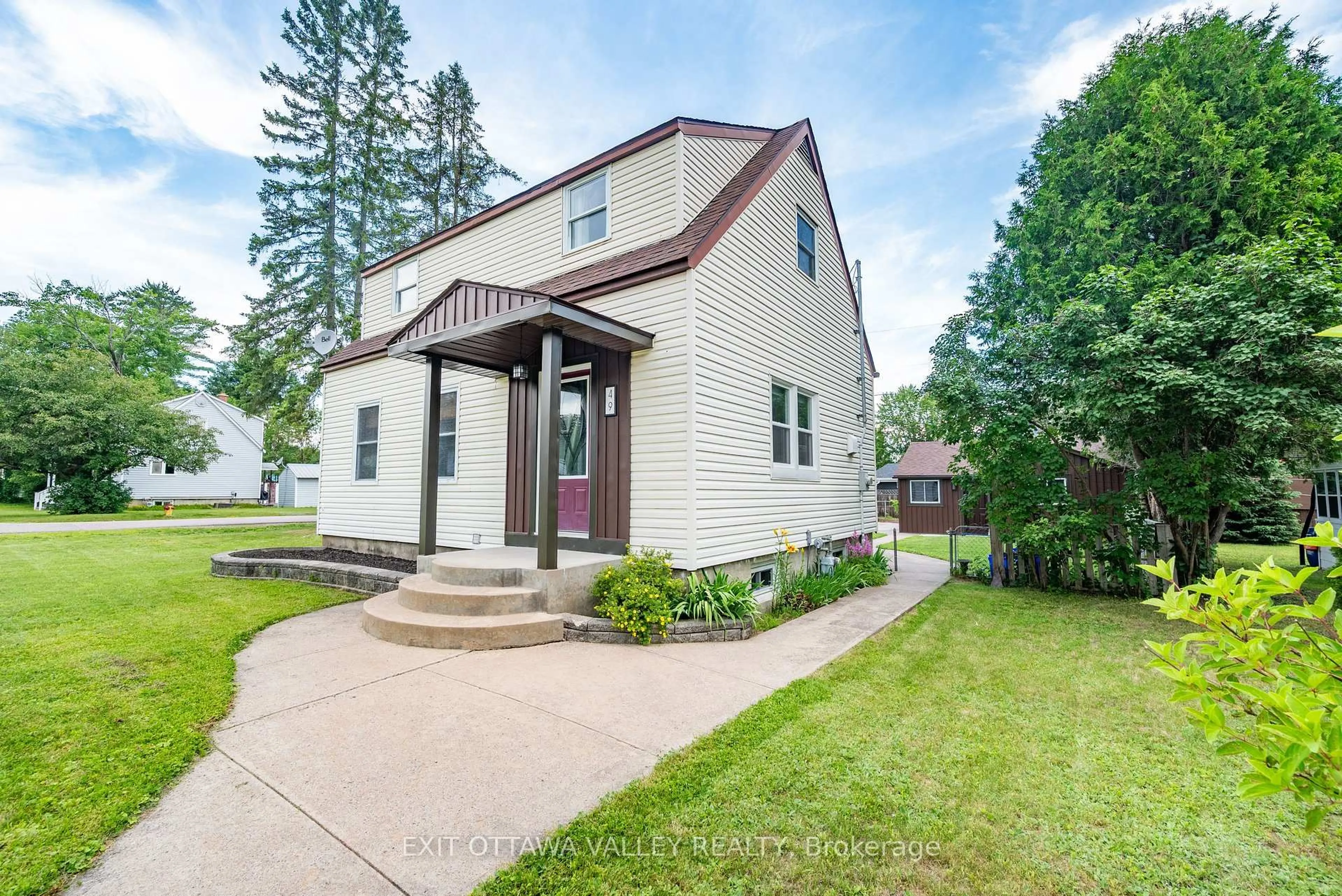 Home with vinyl exterior material, street for 49 Glendale Ave, Deep River Ontario K0J 1P0