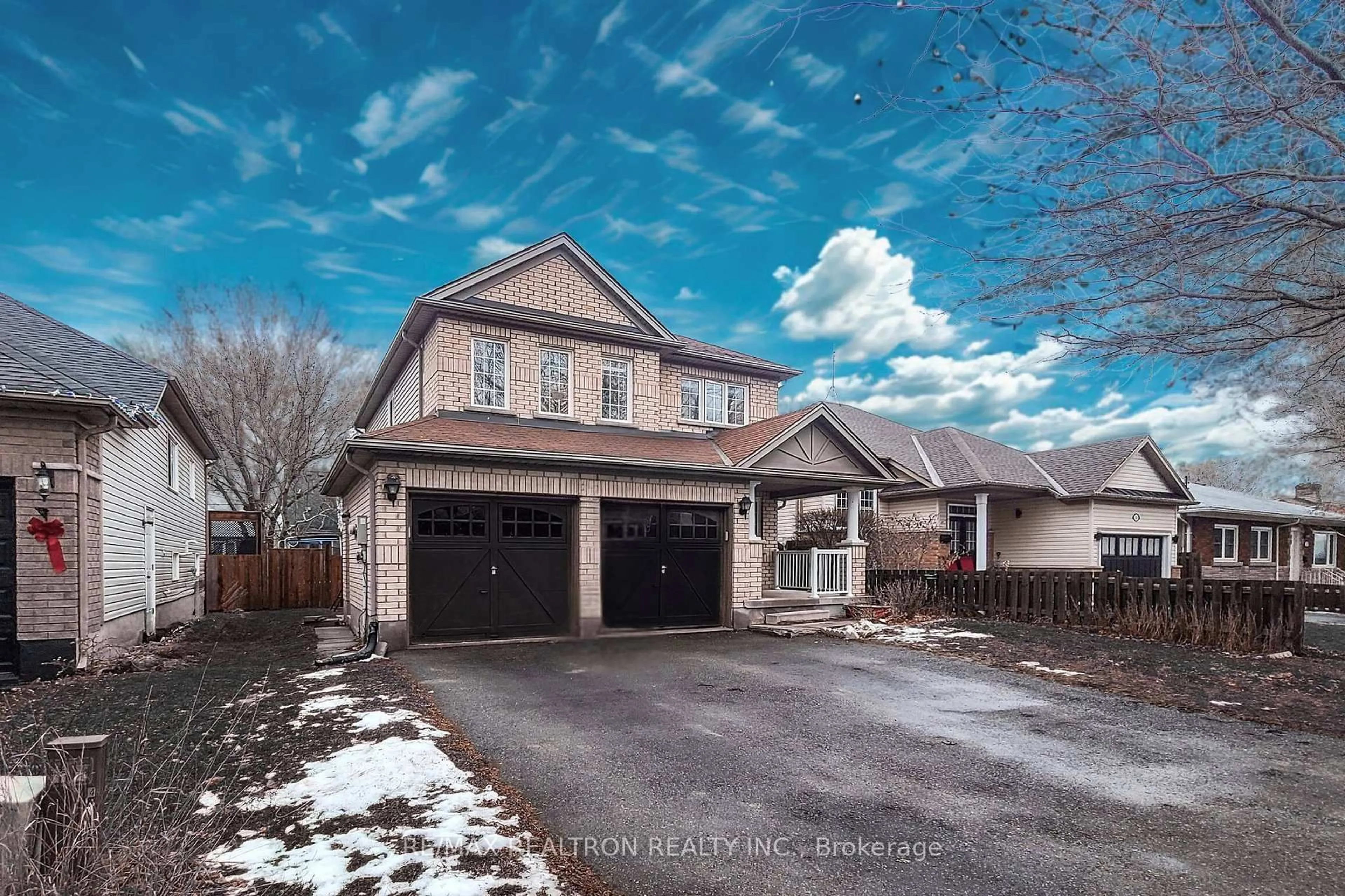 Home with brick exterior material, street for 53 Longfellow Ave, St. Catharines Ontario L2R 6N8