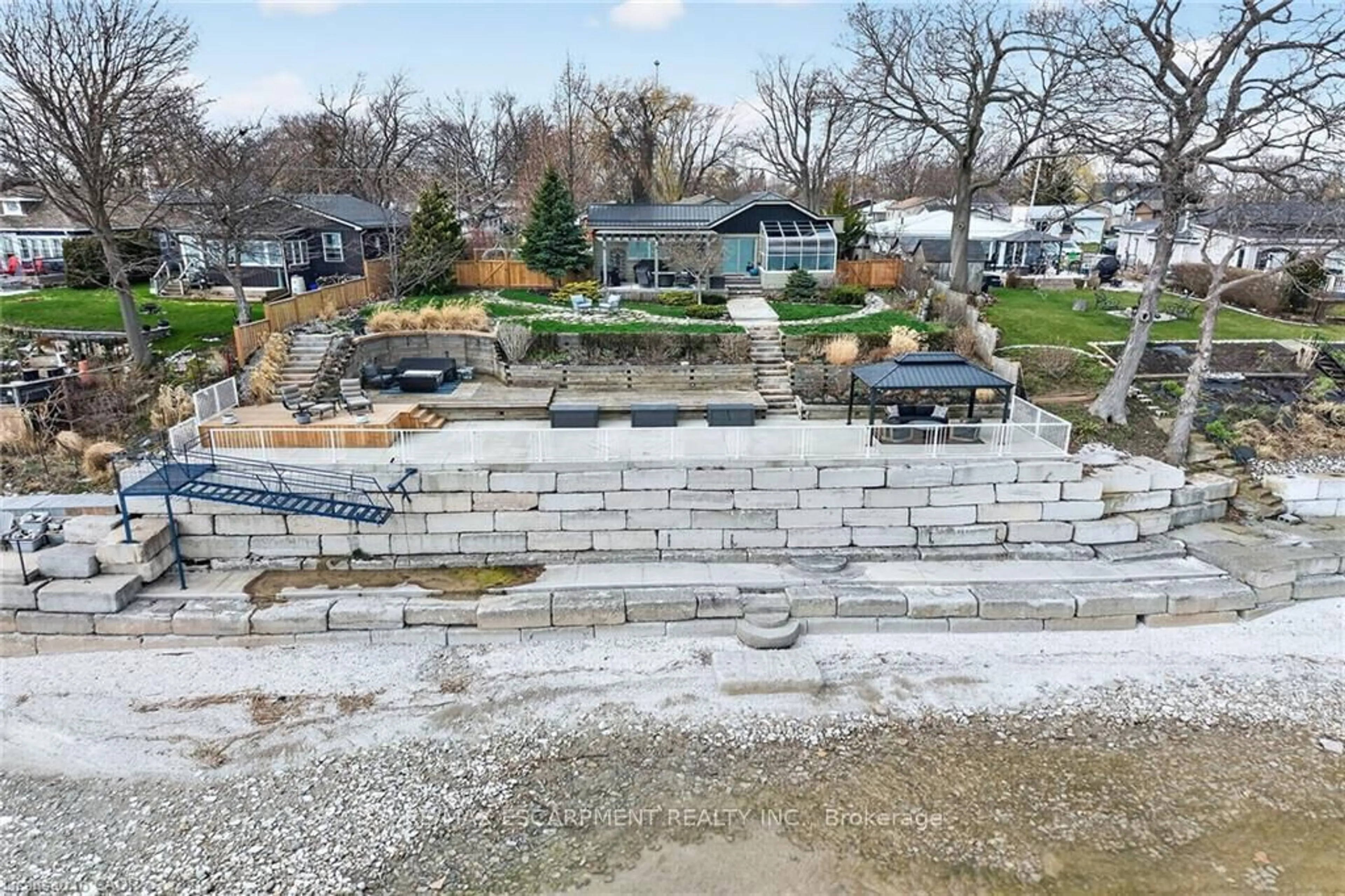 A pic from outside/outdoor area/front of a property/back of a property/a pic from drone, water/lake/river/ocean view for 108 Lakeside Dr, Haldimand Ontario N0A 1L0