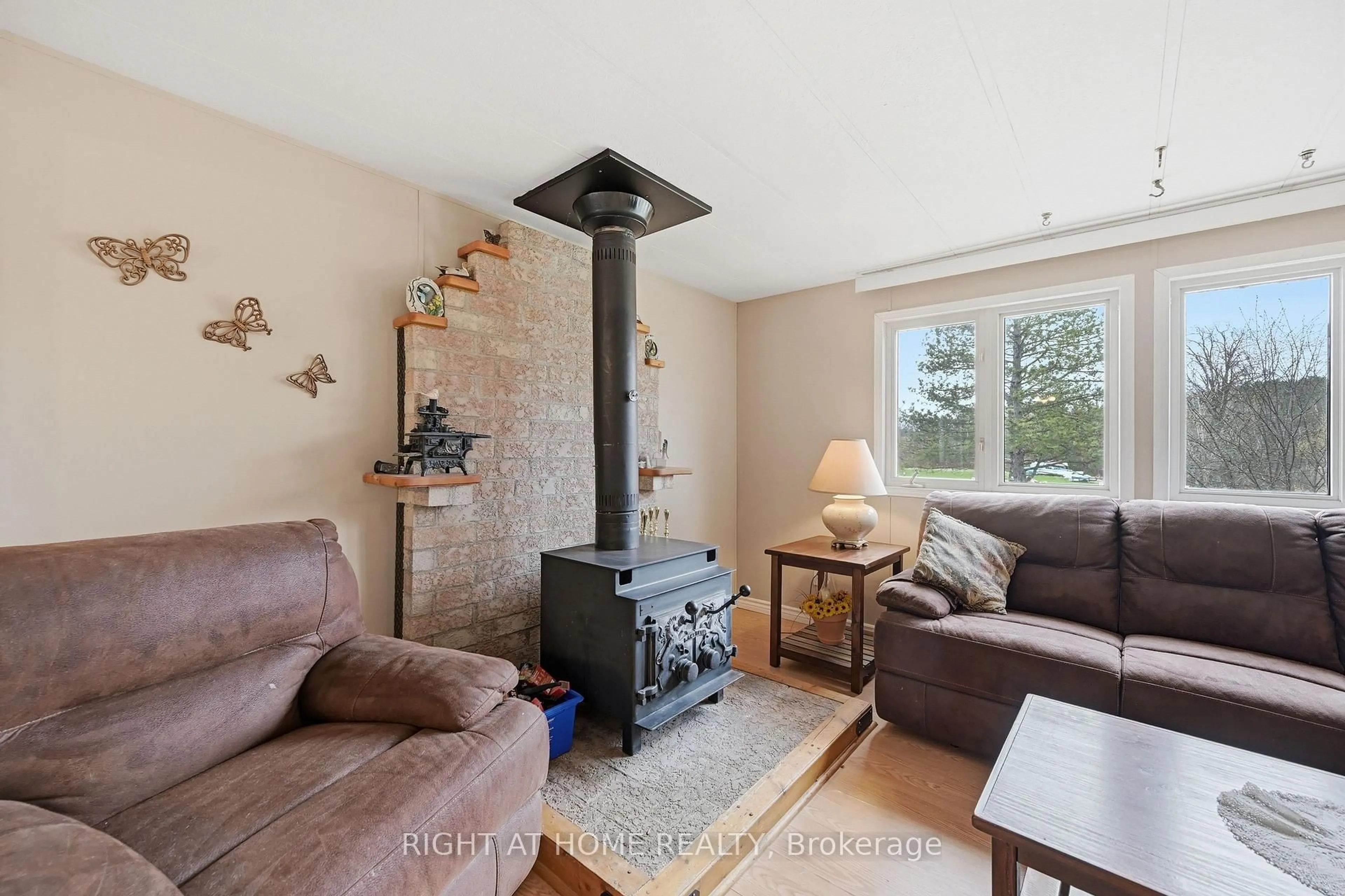 Living room with furniture, unknown for 1294 8th Concession Rd #131 Hillside Cres, Hamilton Ontario N0B 2J0