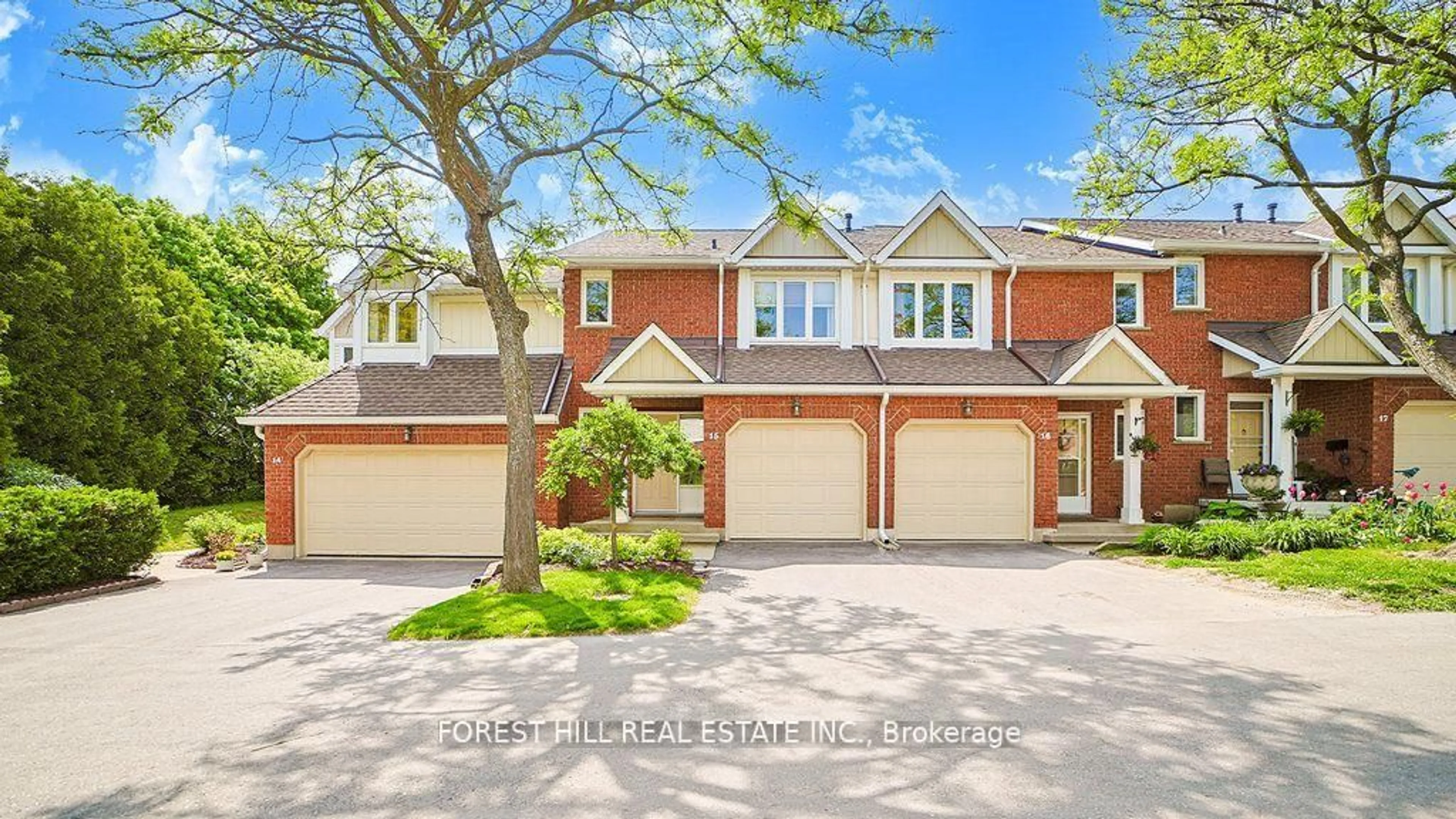 Home with brick exterior material, street for 523 Beechwood Dr #15, Waterloo Ontario N2T 2G7