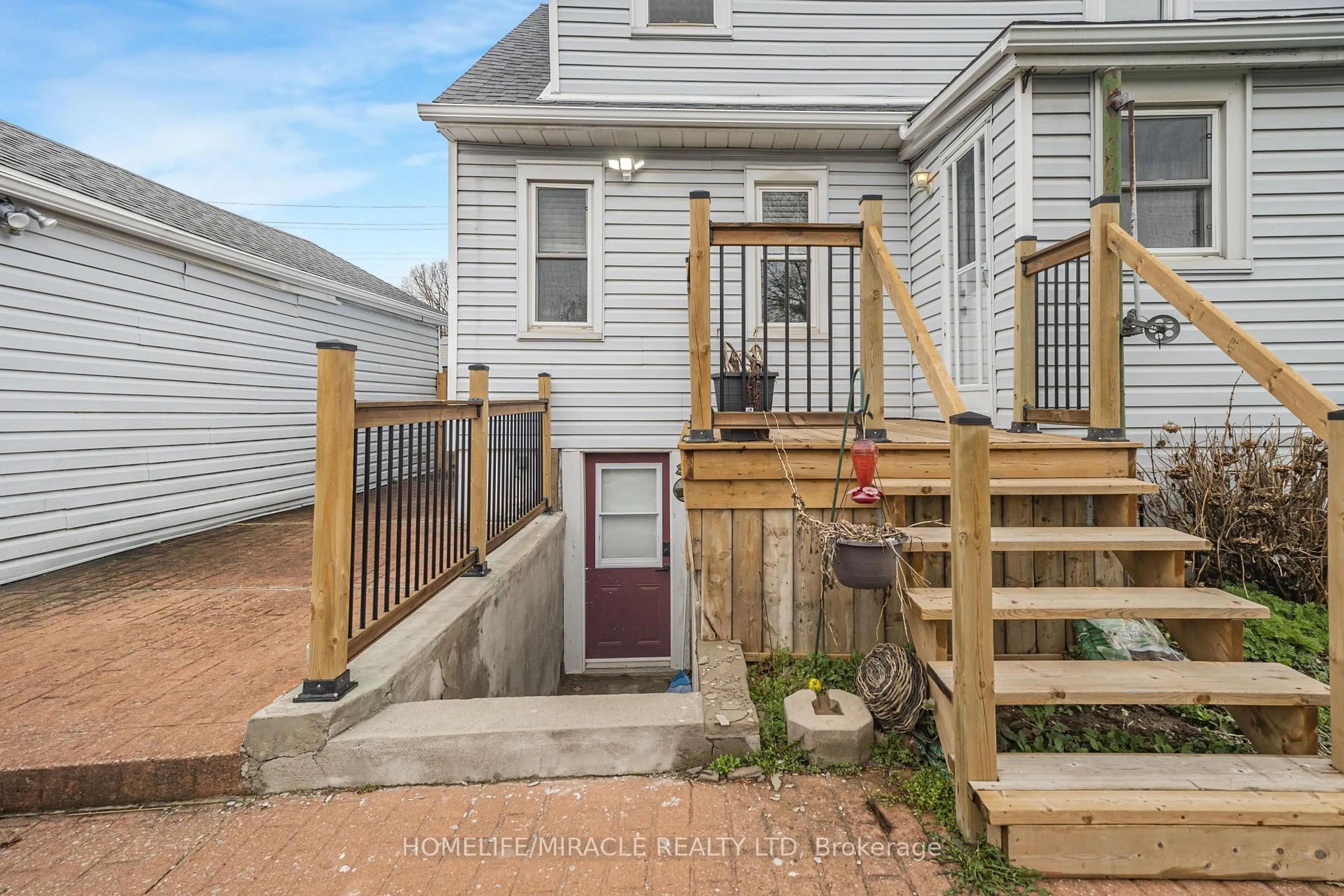 Unknown for 3318 Sinnicks Ave, Niagara Falls Ontario L2J 2G3