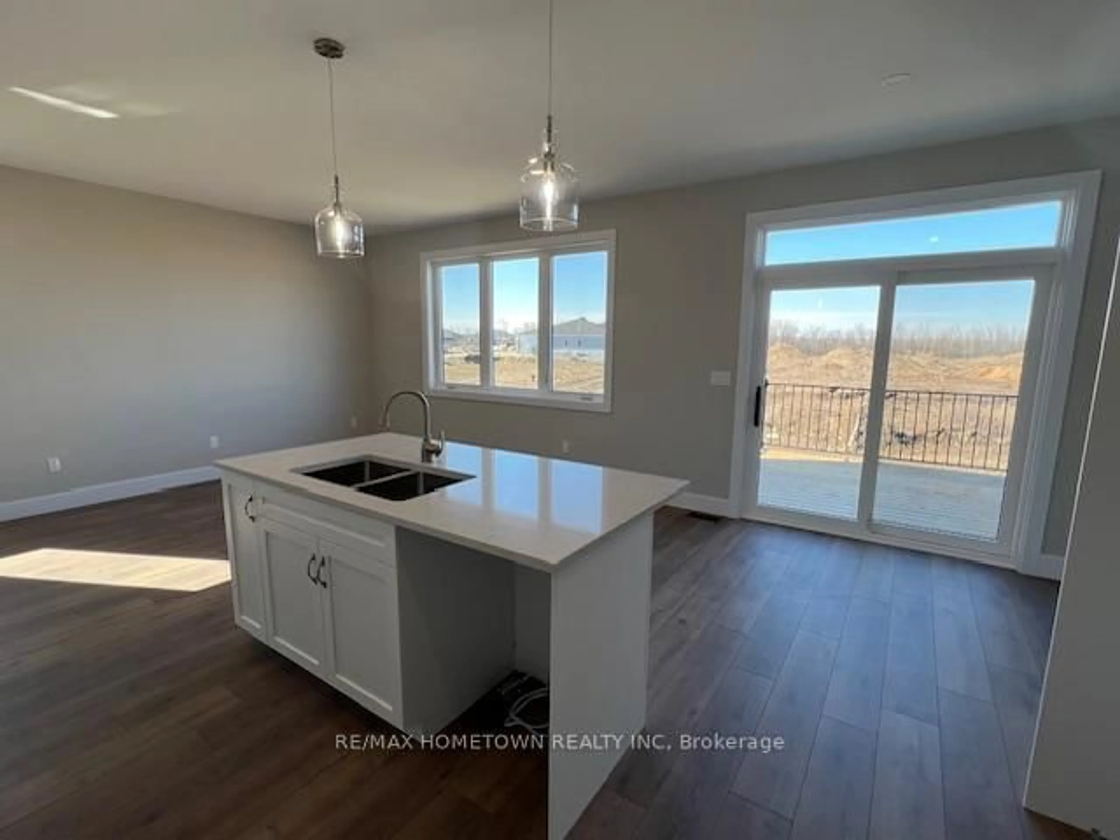 Open concept kitchen, unknown for 1013 Dobbie St, Brockville Ontario K6V 7N1