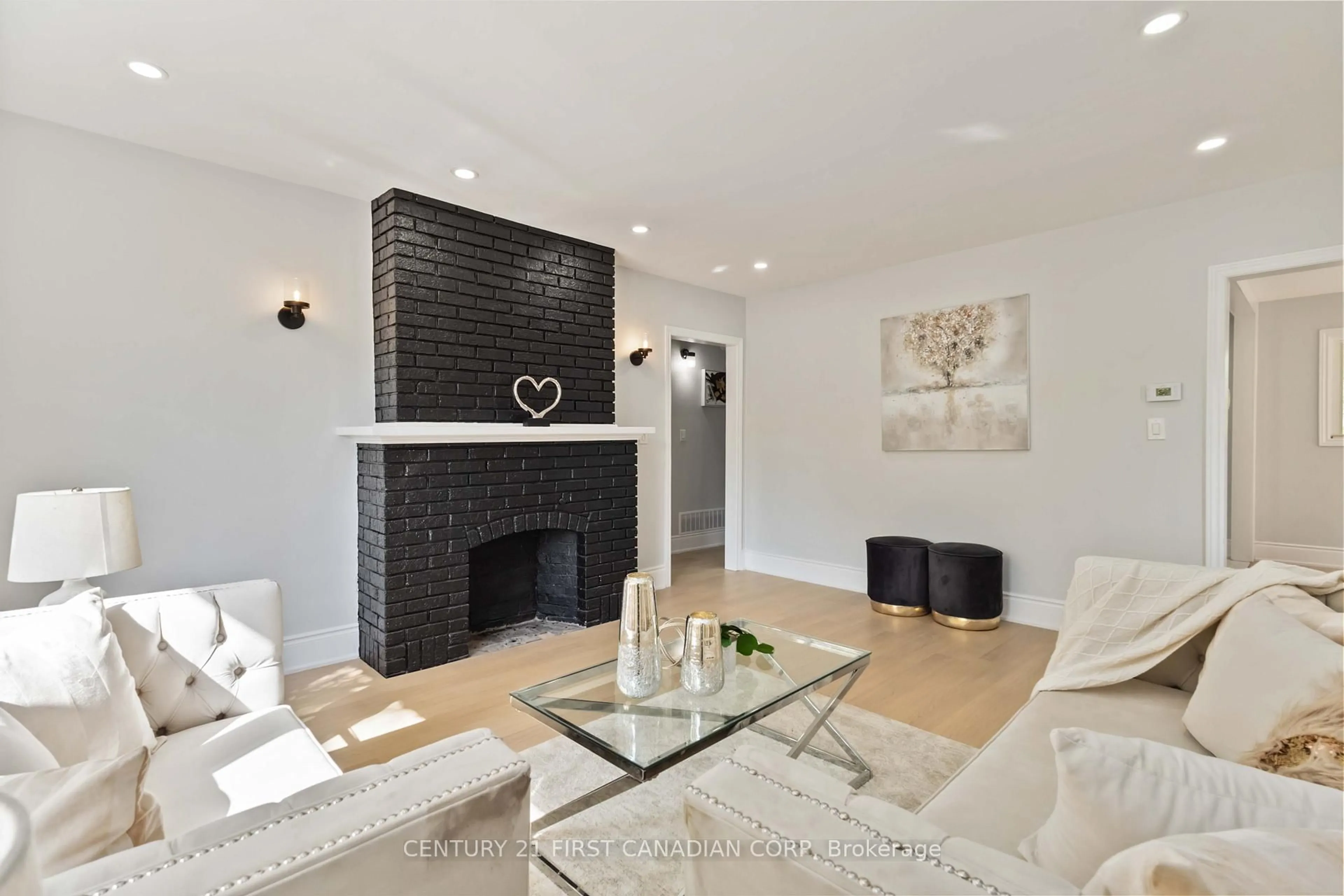 Living room with furniture, unknown for 122 Windsor Cres, London South Ontario N6C 1V8