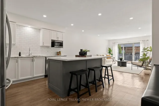 215 North Centre Rd #20, London North 5