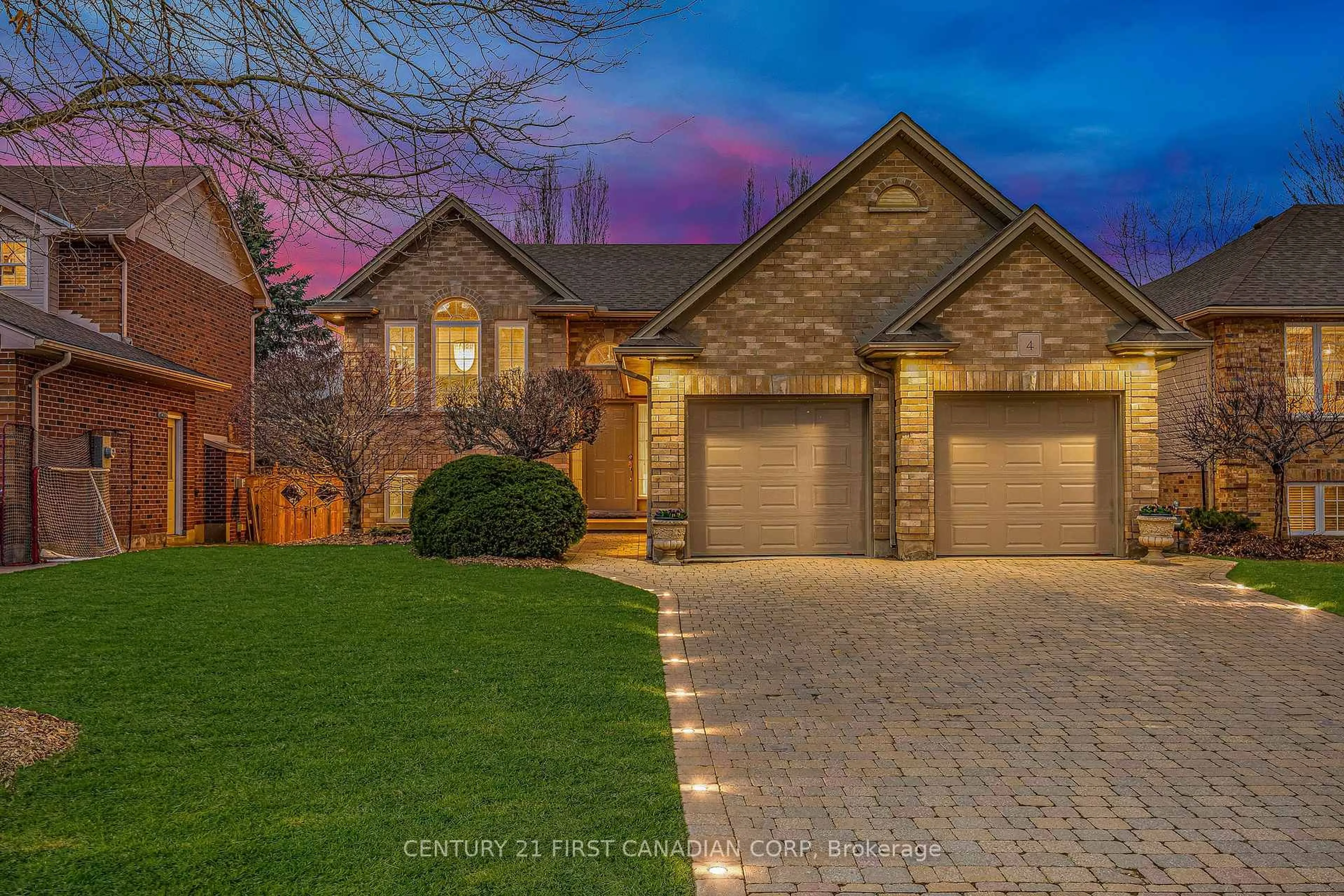 Home with brick exterior material, street for 4 Oakwood Crt, St. Marys Ontario N4X 1B3