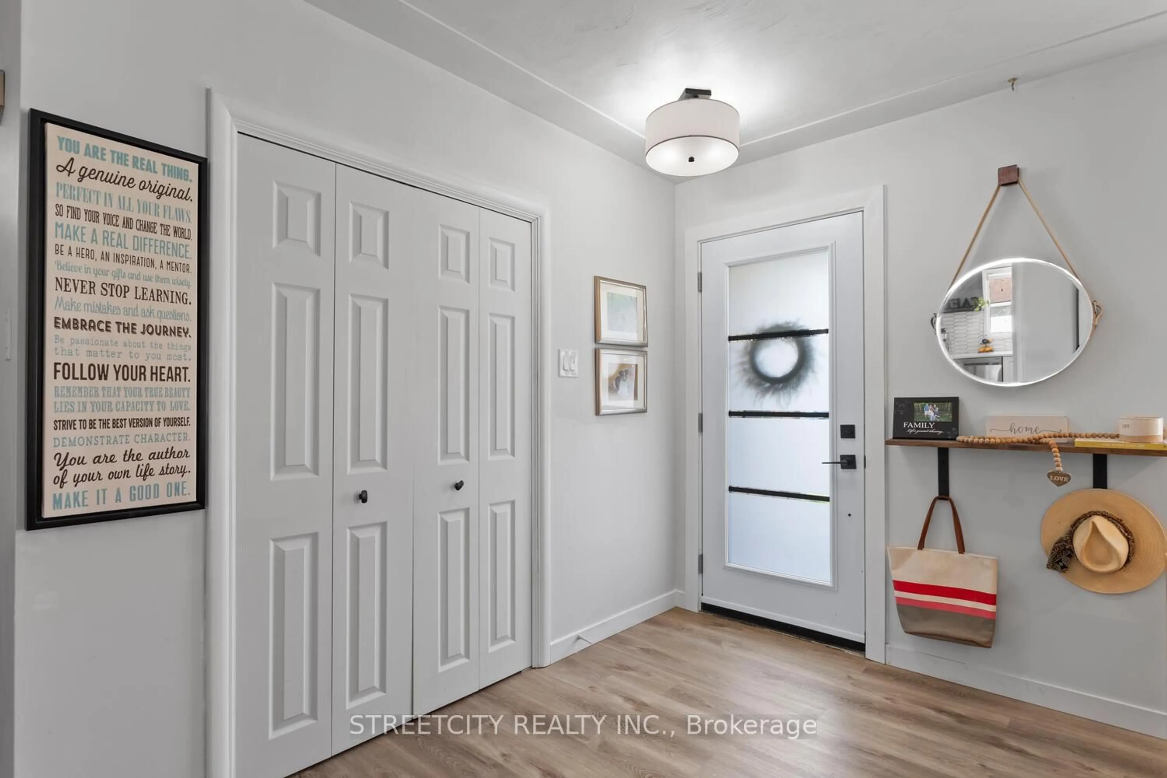 Indoor entryway for 898 Dalkeith Ave, London North Ontario N5X 1R9