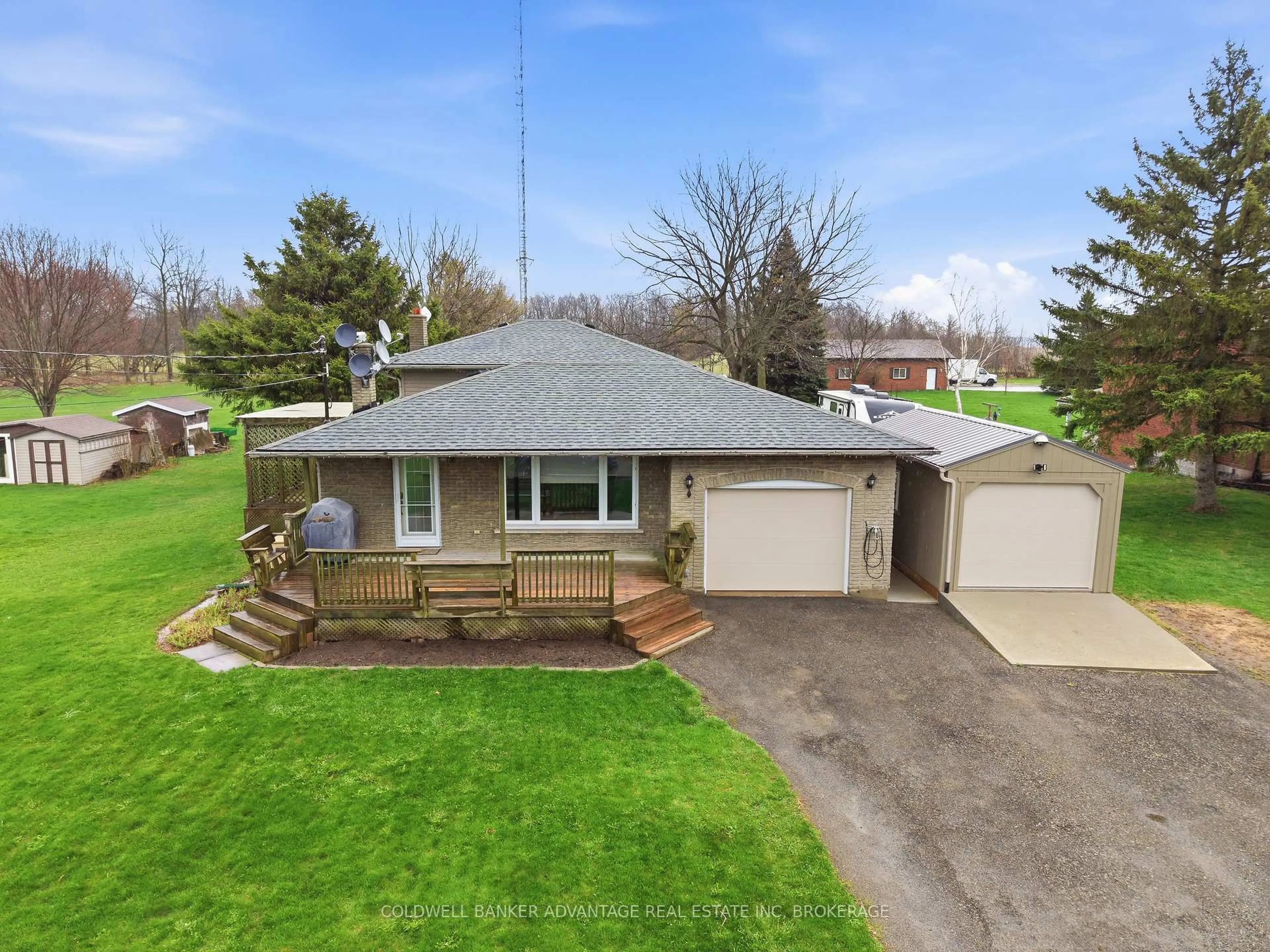 A pic from outside/outdoor area/front of a property/back of a property/a pic from drone, street for 2859 Chippawa Rd, Port Colborne Ontario L3K 5V5