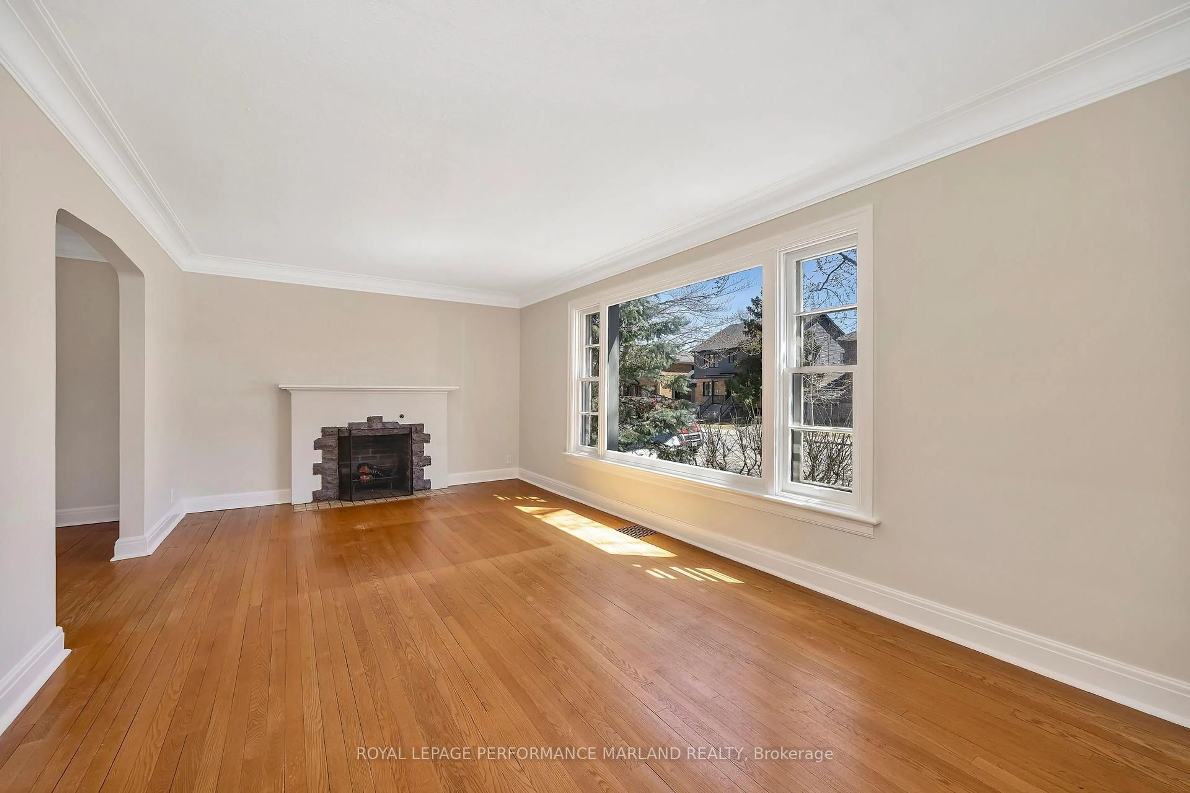 A pic of a room for 65 Southern Dr, Ottawa Ontario K1S 0P5