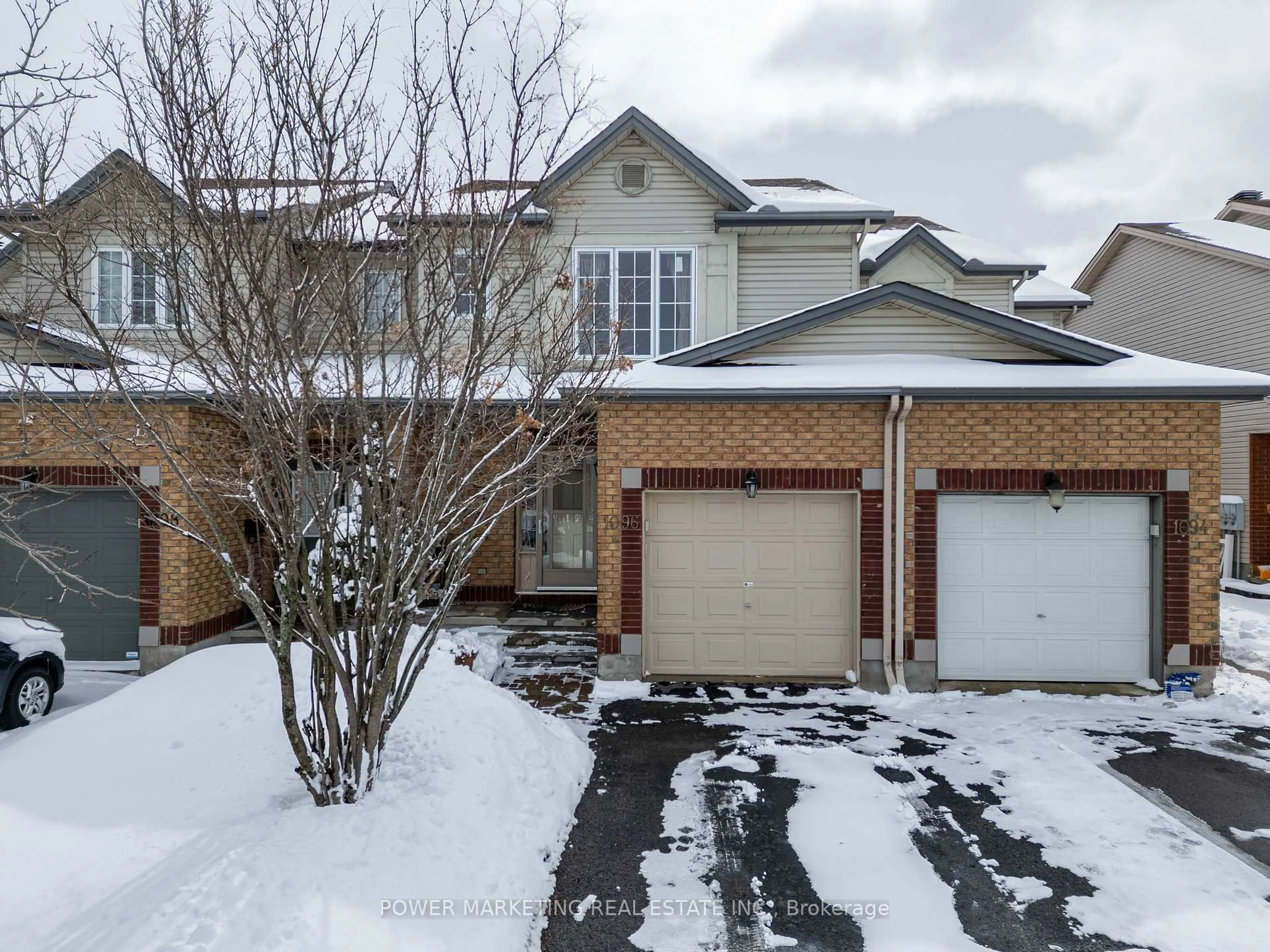 A pic from outside/outdoor area/front of a property/back of a property/a pic from drone, street for 1096 BALLANTYNE Dr, Ottawa Ontario K4A 4C6