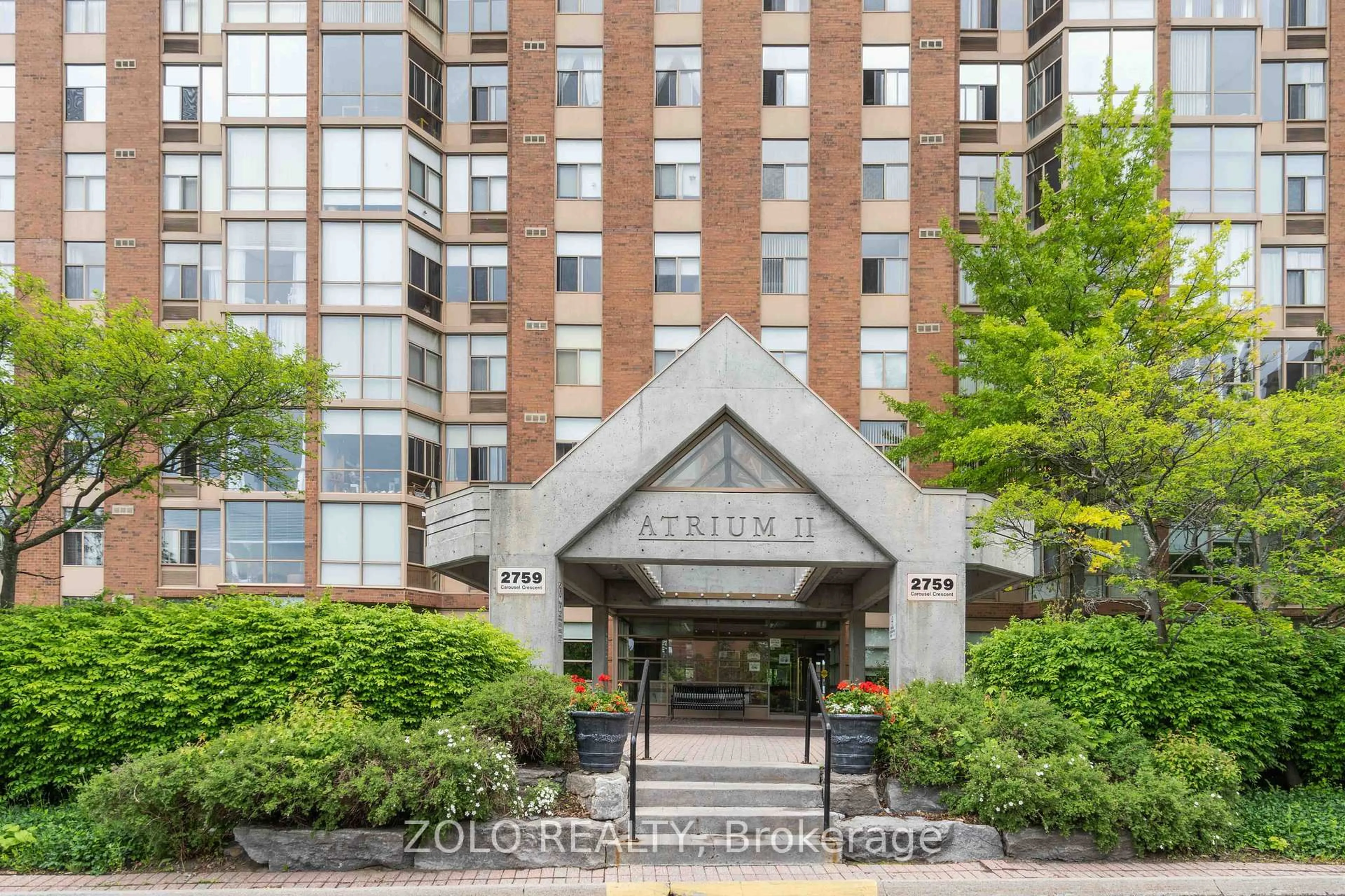 Indoor foyer for 2759 Carousel Cres #501, Ottawa Ontario K1T 2N5