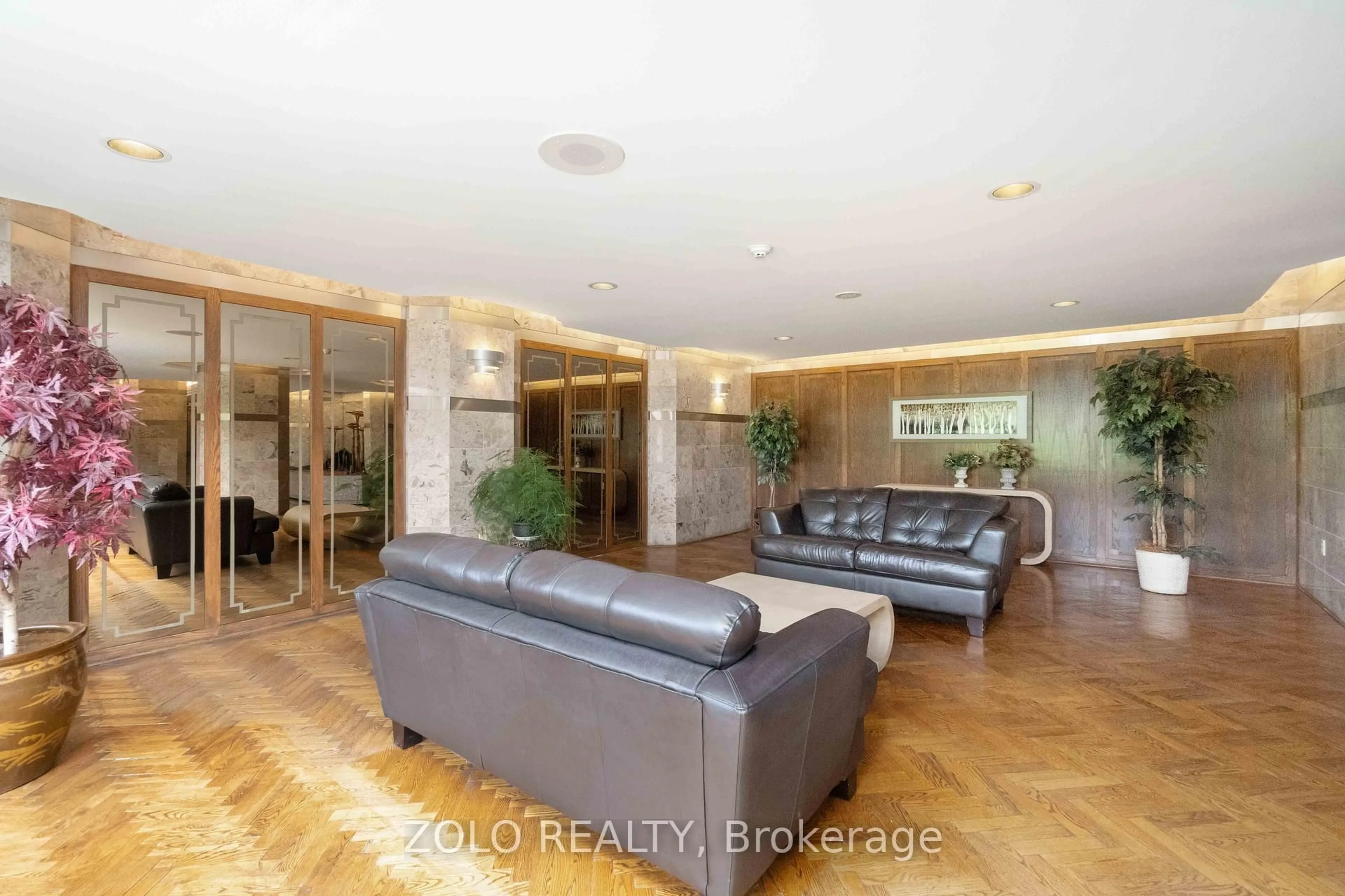 Lobby for 2759 Carousel Cres #501, Ottawa Ontario K1T 2N5