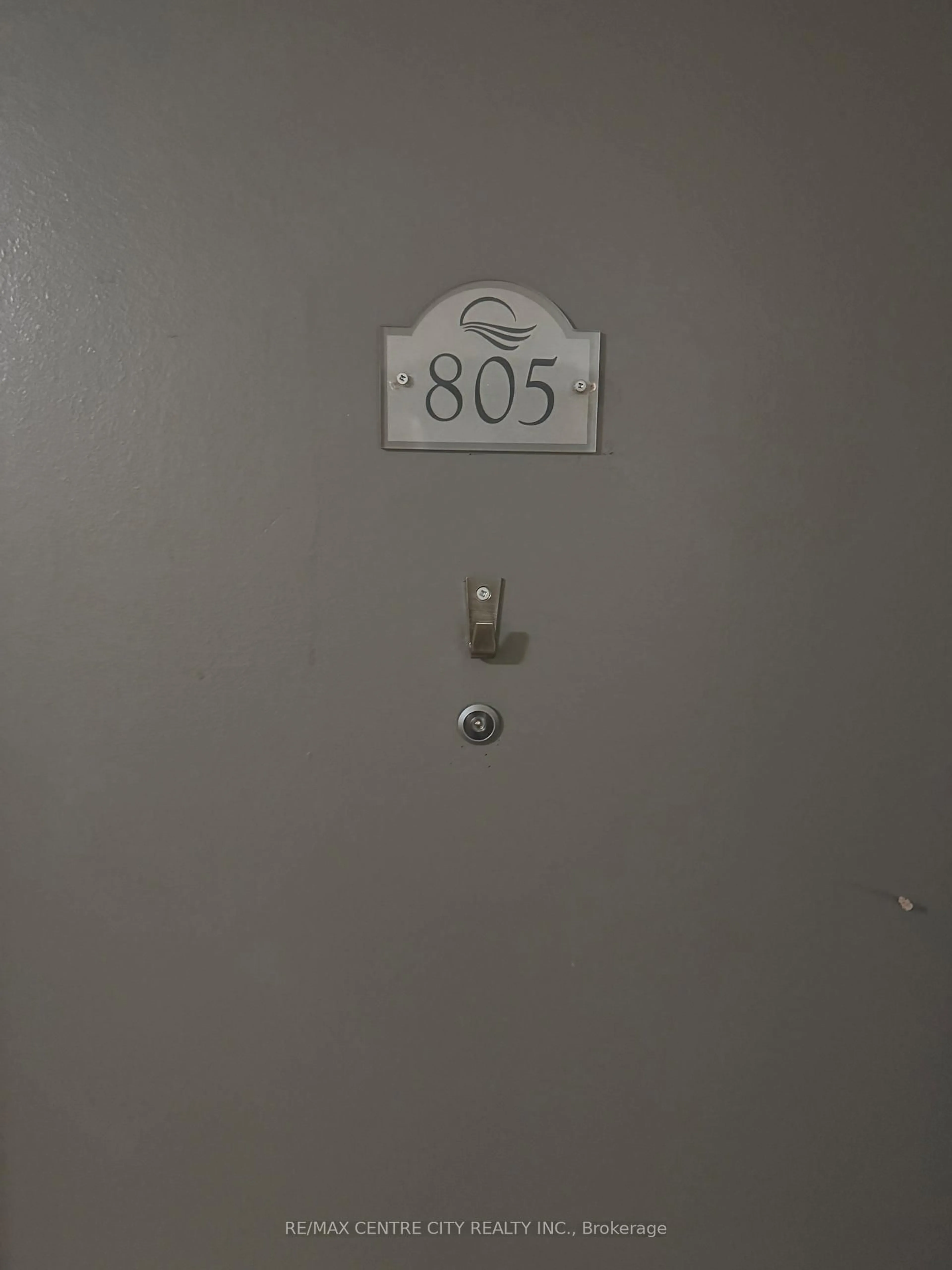 A pic of a room for 573 Mornington Ave #805, London East Ontario N5Y 4T9