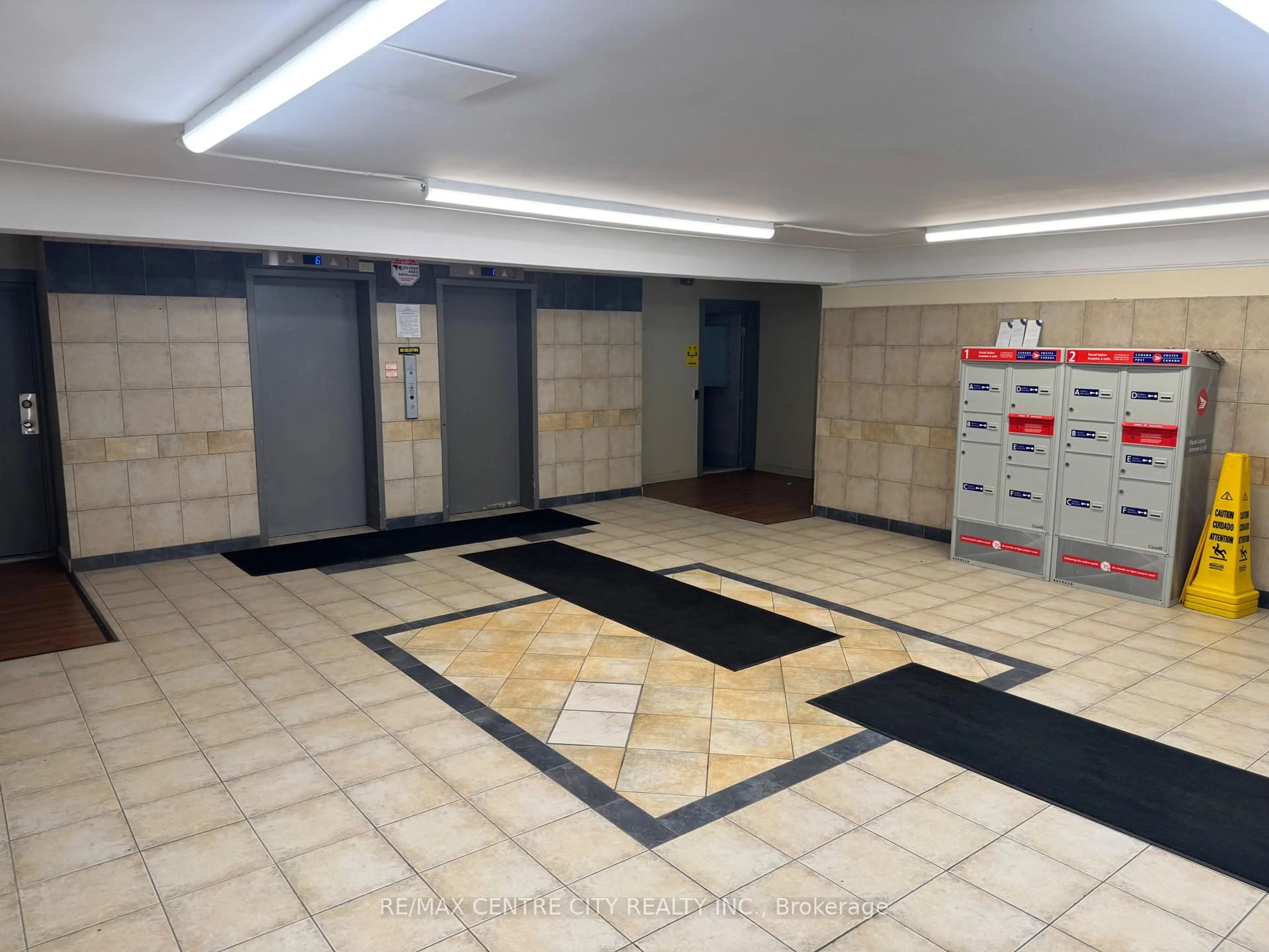 Unknown for 573 Mornington Ave #805, London East Ontario N5Y 4T9