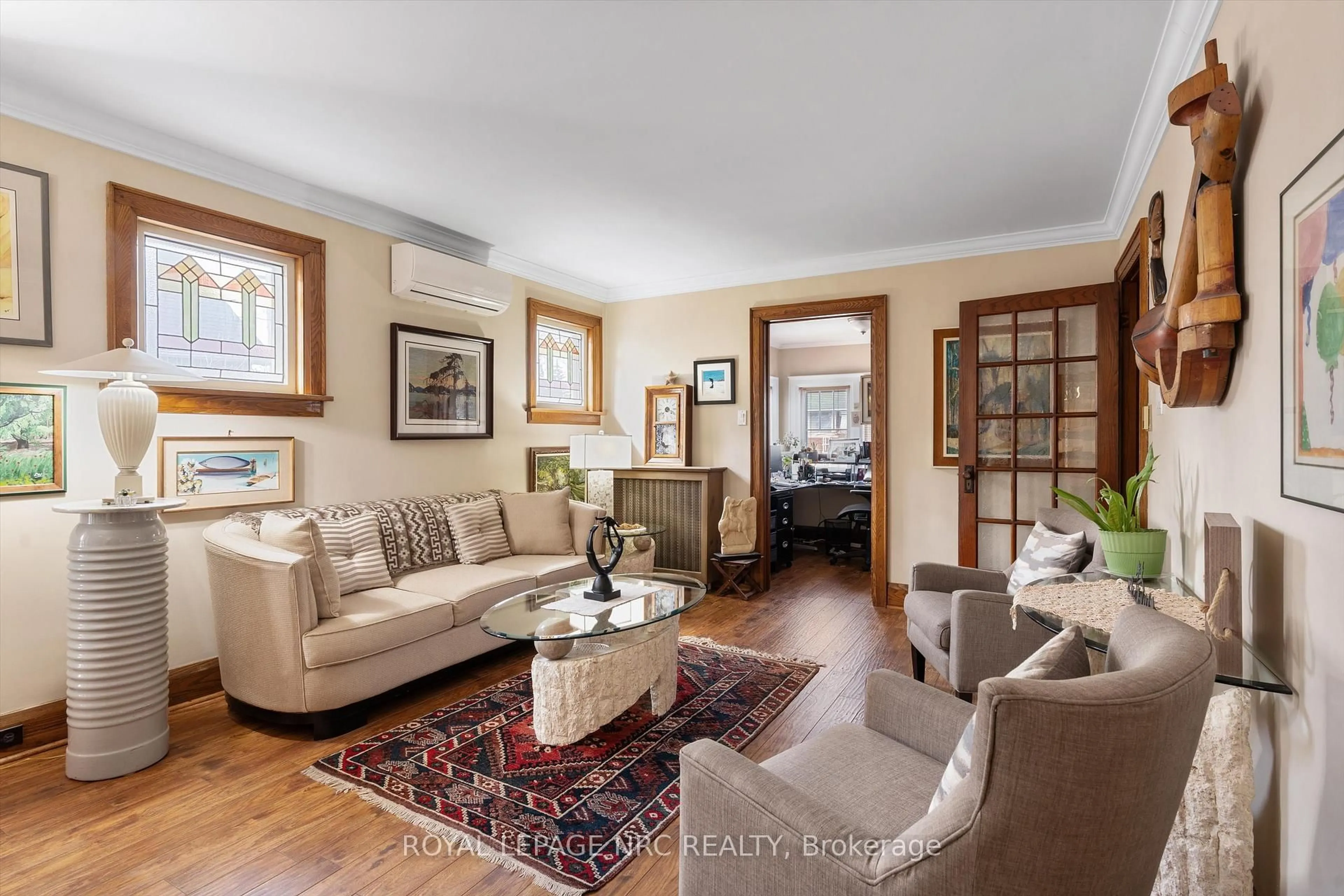 Living room with furniture, unknown for 4148 Drummond Rd, Niagara Falls Ontario L2E 6B9