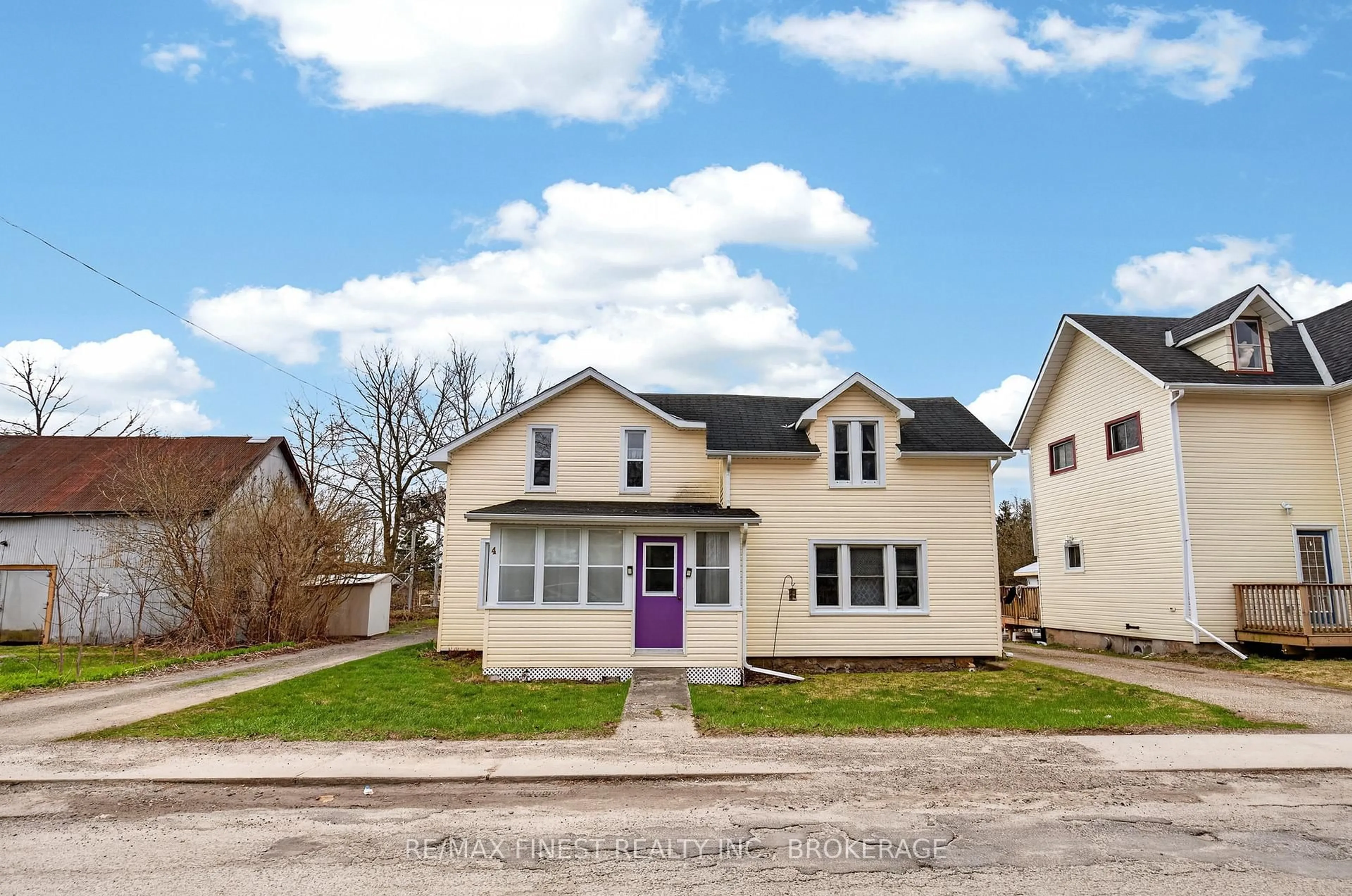 Unknown for 4 Gilbert St, Lansdowne Village Ontario K0E 1L0