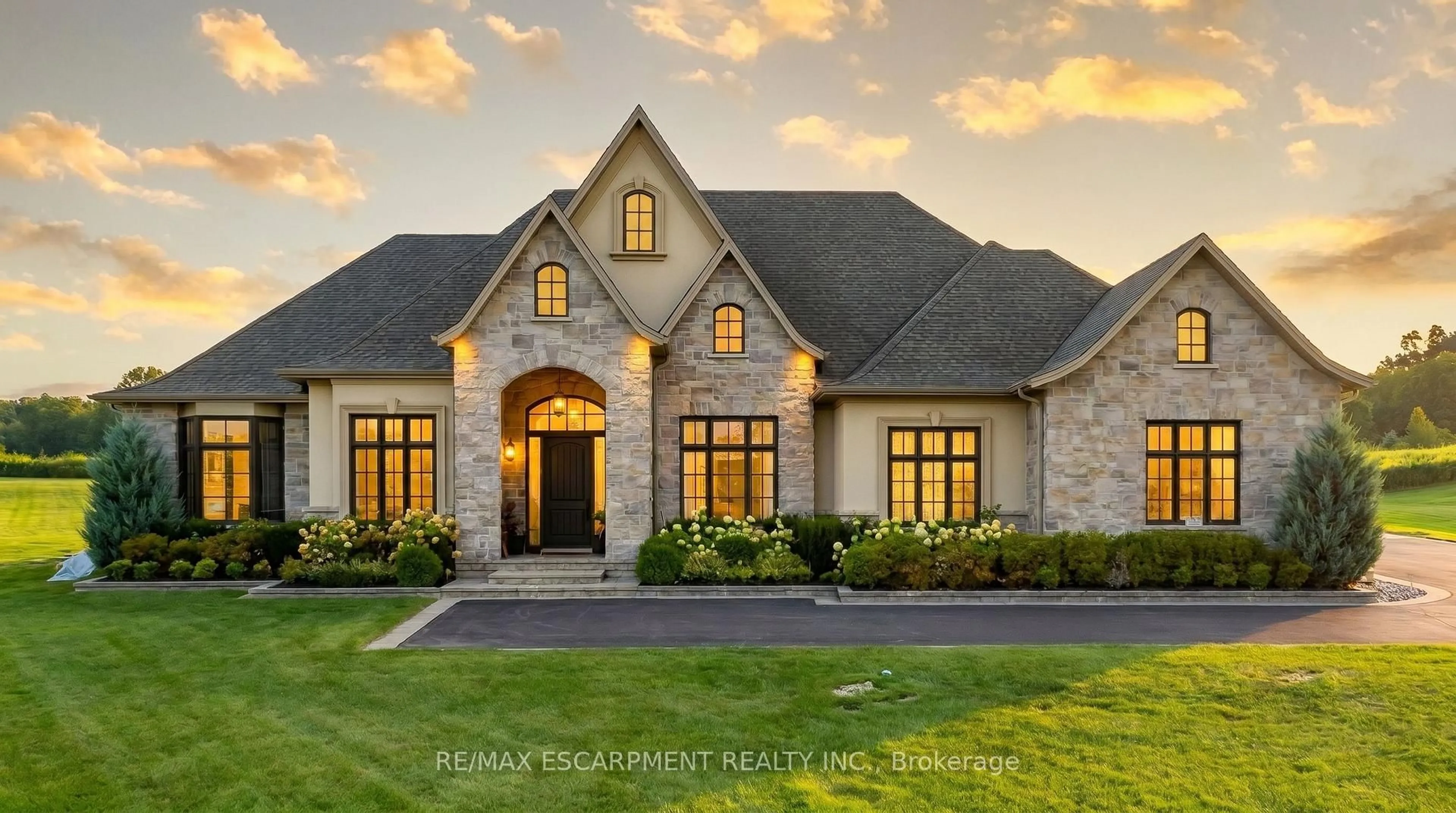 Home with brick exterior material, unknown for 55 Tews Lane, Hamilton Ontario L9H 7N4